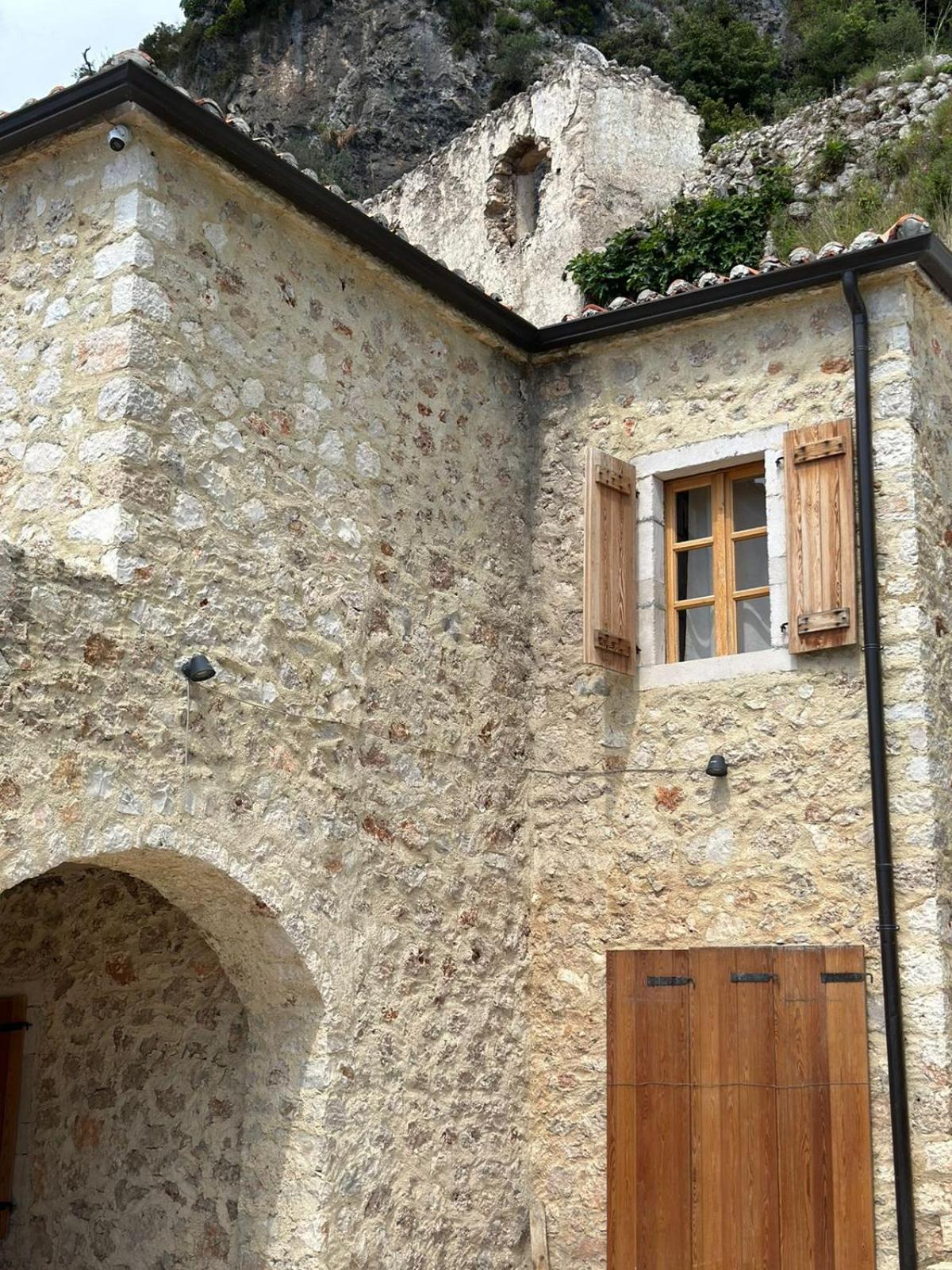 LION'S VILLA