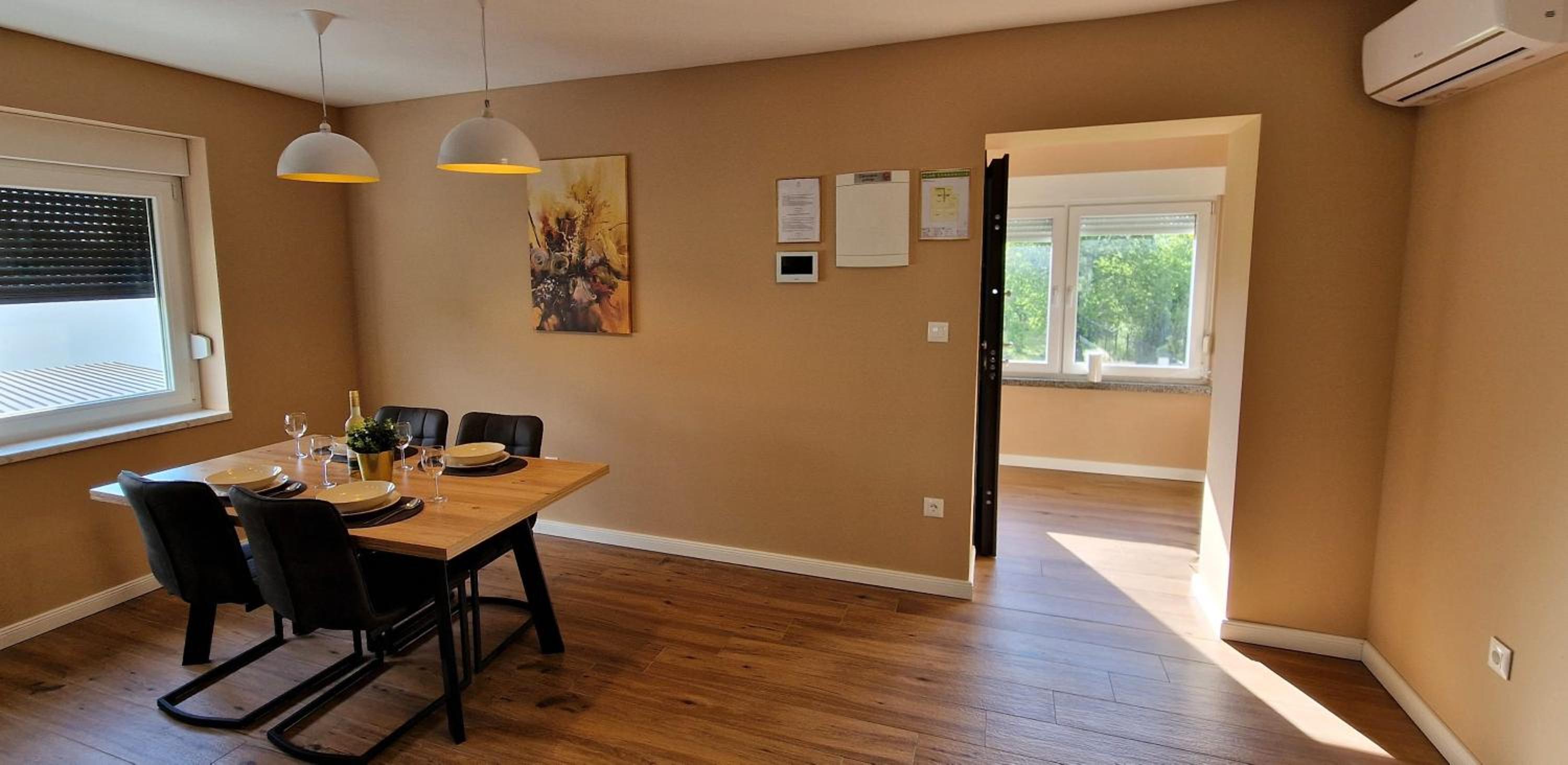 HYDE PARK APARTMENTS