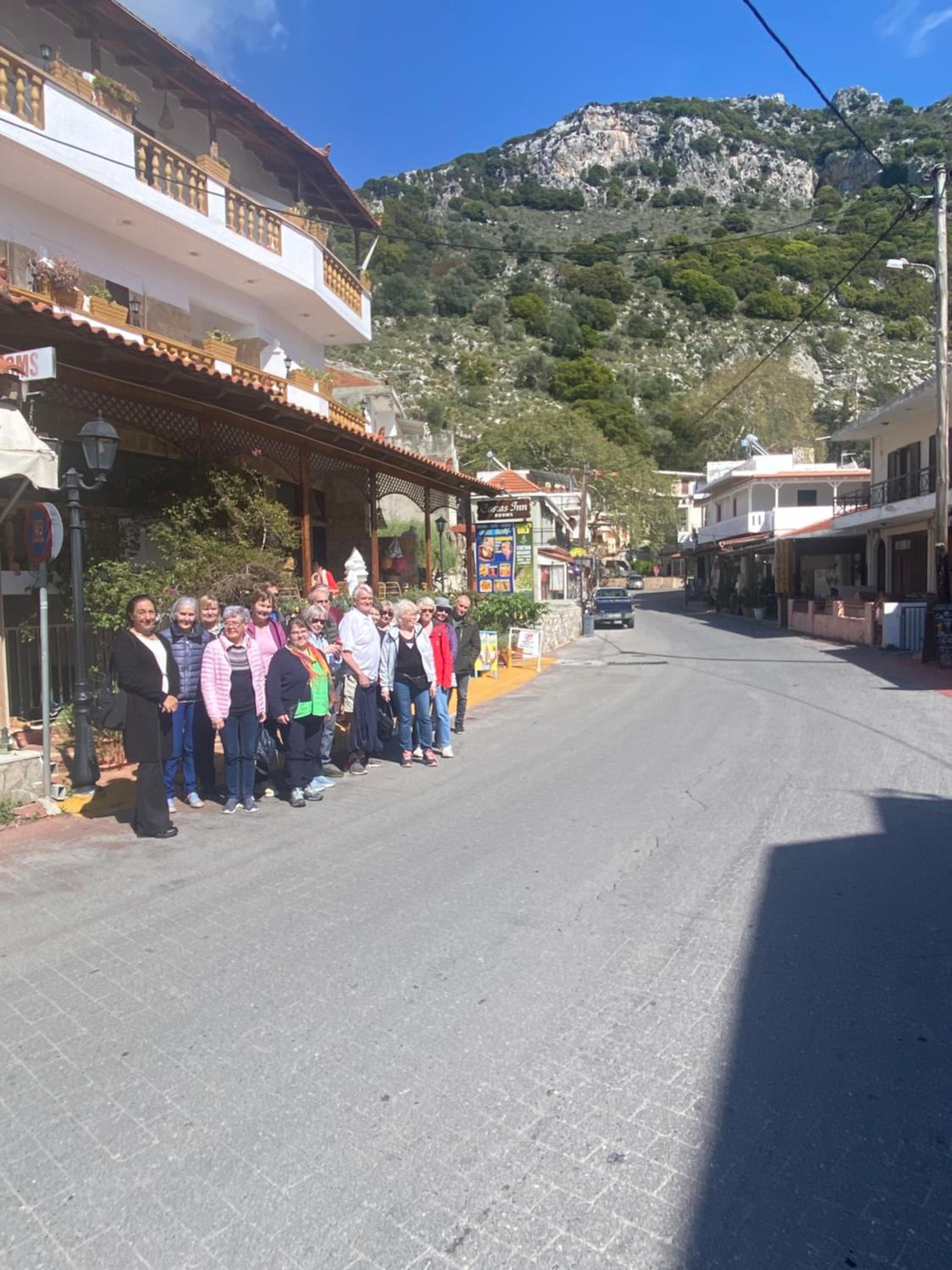 Costas Inn