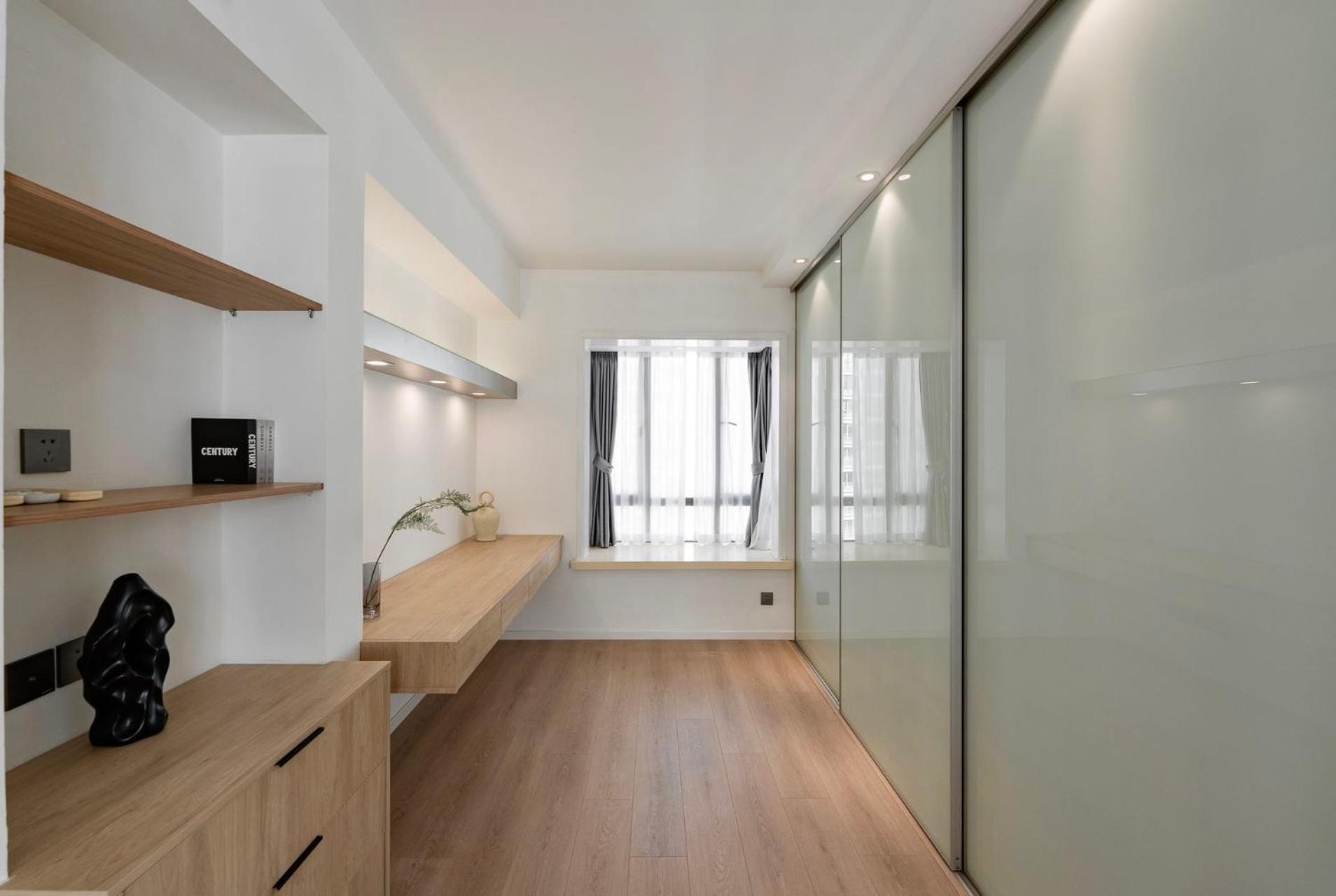 Eastern Hub - TianZi Fang Branch Xintiandi Taipuqiao near the Bund Sunny Cozy Deluxe Room