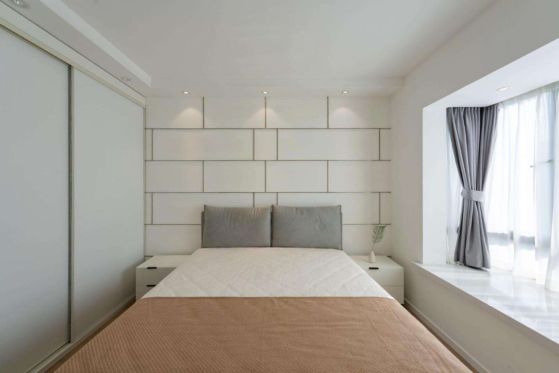 Eastern Hub - TianZi Fang Branch Xintiandi Taipuqiao near the Bund Sunny Cozy Deluxe Room