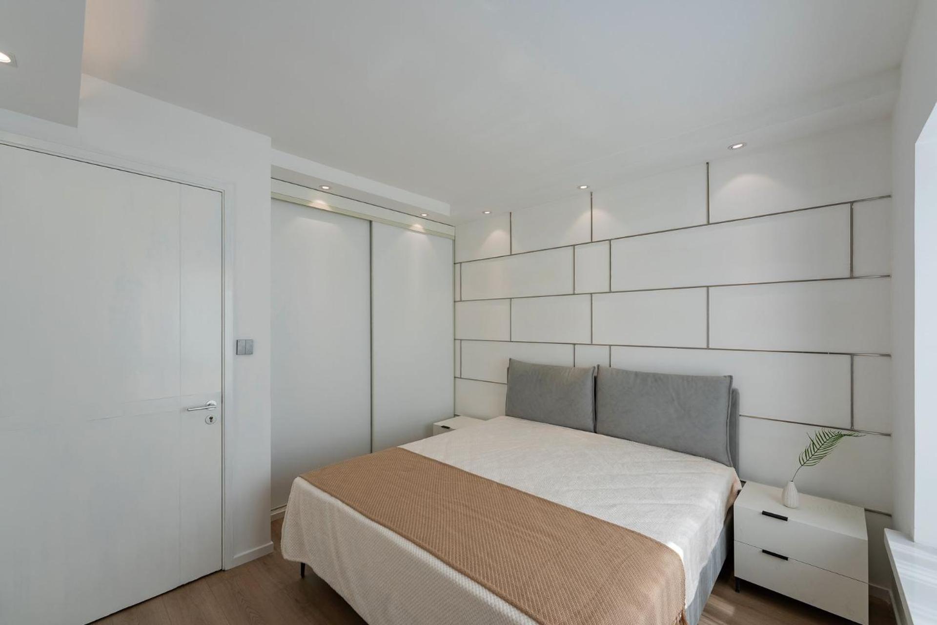 Eastern Hub - TianZi Fang Branch Xintiandi Taipuqiao near the Bund Sunny Cozy Deluxe Room