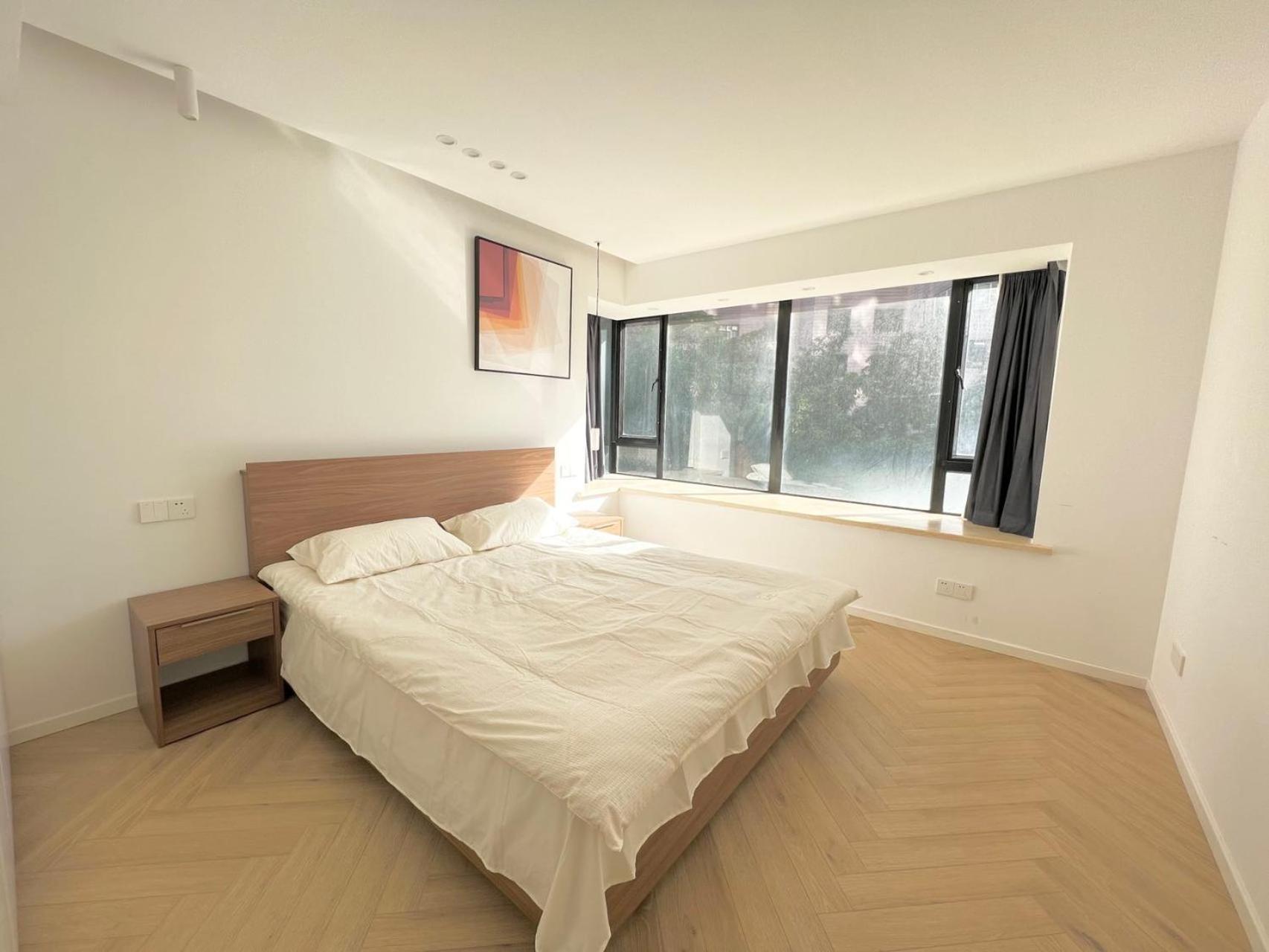 Eastern Hub - Jing'an Temple Branch Sunny Capital, Deluxe 3-Bedroom Apartment, Extra Large Space with Free Mahjong