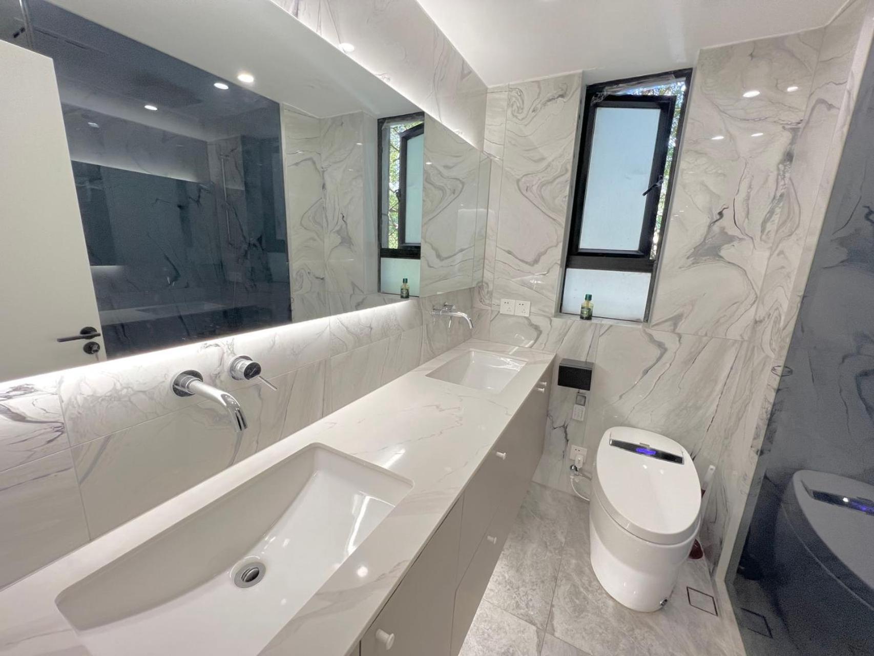 Eastern Hub - Jing'an Temple Branch Sunny Capital, Deluxe 3-Bedroom Apartment, Extra Large Space with Free Mahjong