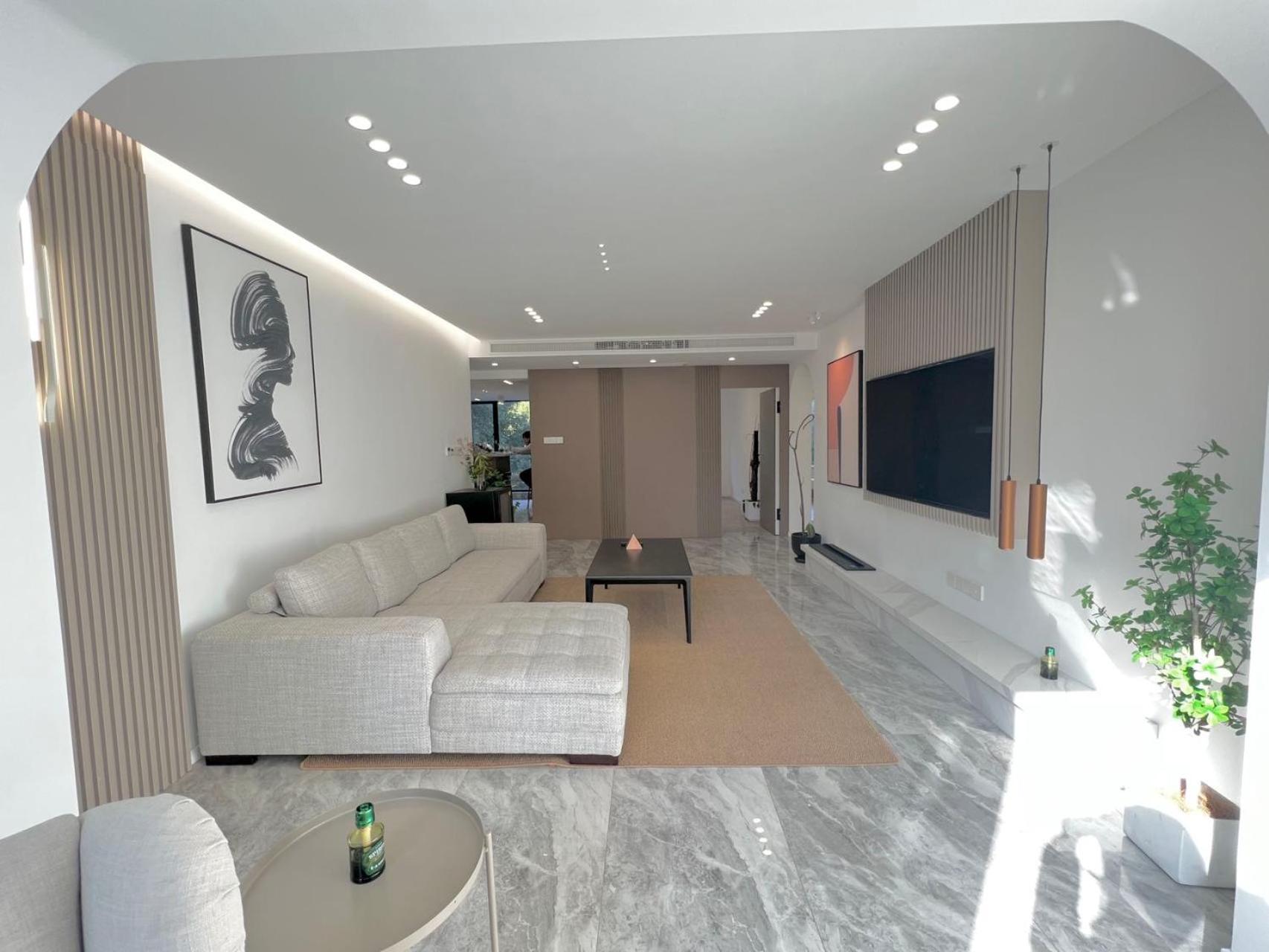 Eastern Hub - Jing'an Temple Branch Sunny Capital, Deluxe 3-Bedroom Apartment, Extra Large Space with Free Mahjong