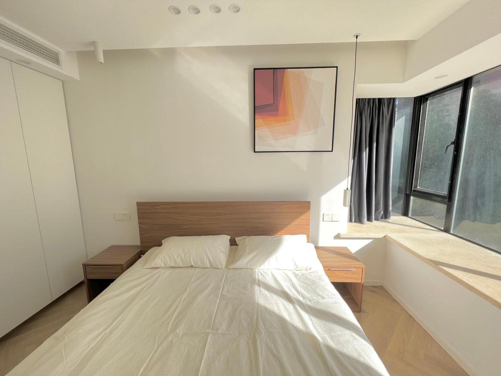 Eastern Hub - Jing'an Temple Branch Sunny Capital, Deluxe 3-Bedroom Apartment, Extra Large Space with Free Mahjong