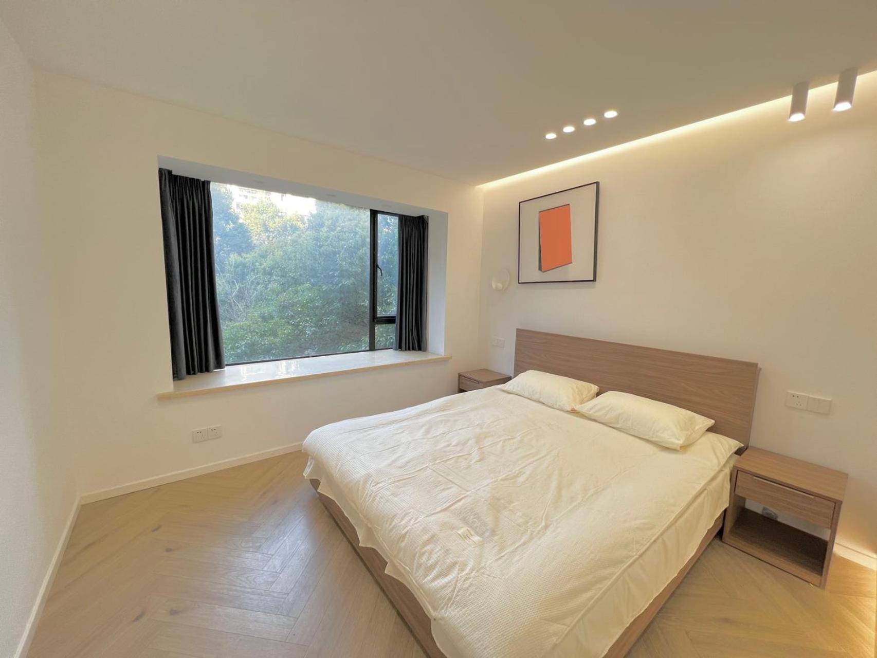 Eastern Hub - Jing'an Temple Branch Sunny Capital, Deluxe 3-Bedroom Apartment, Extra Large Space with Free Mahjong