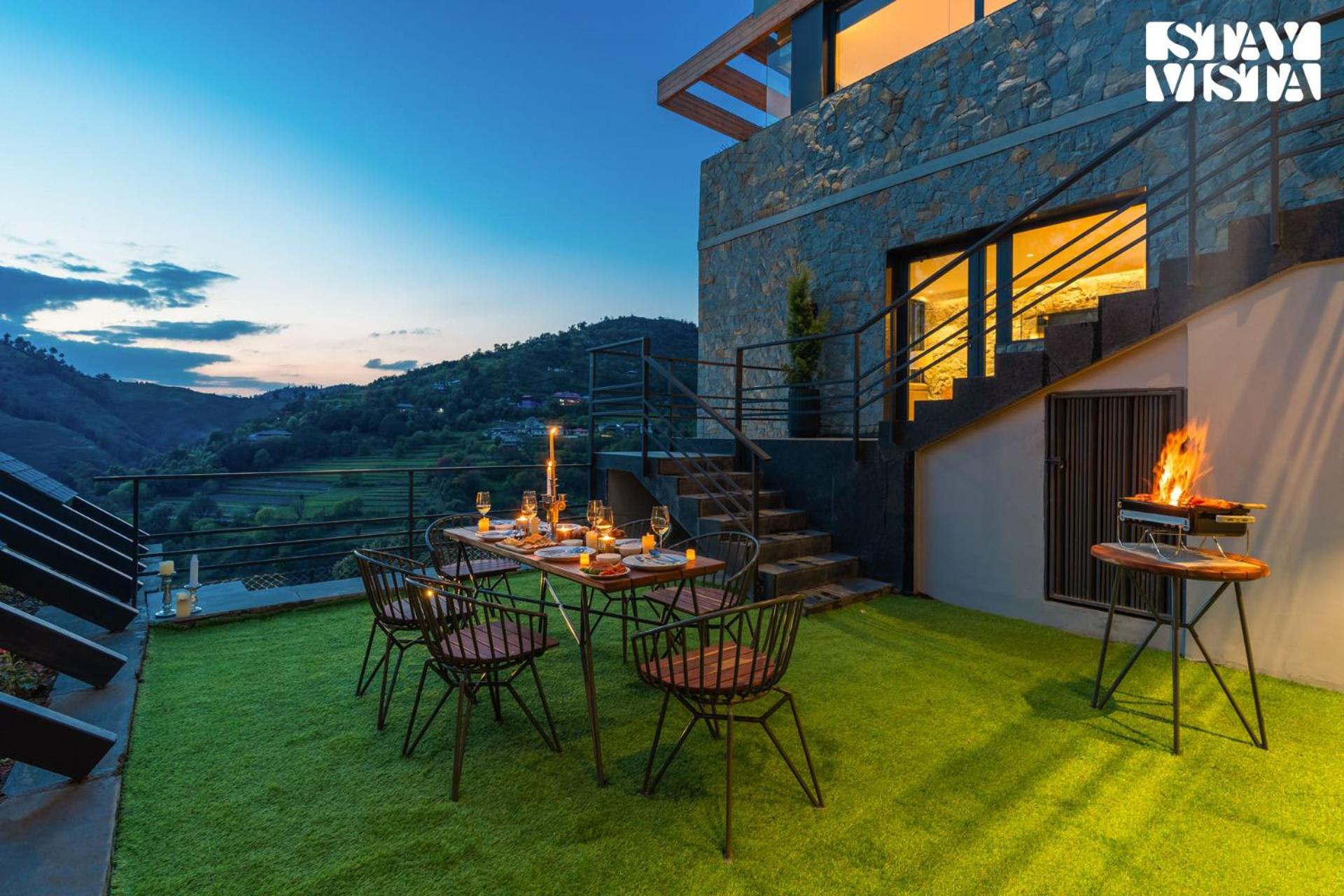 StayVista at Shai Sher Estate with Bonfire, BBQ and Lawn view 2