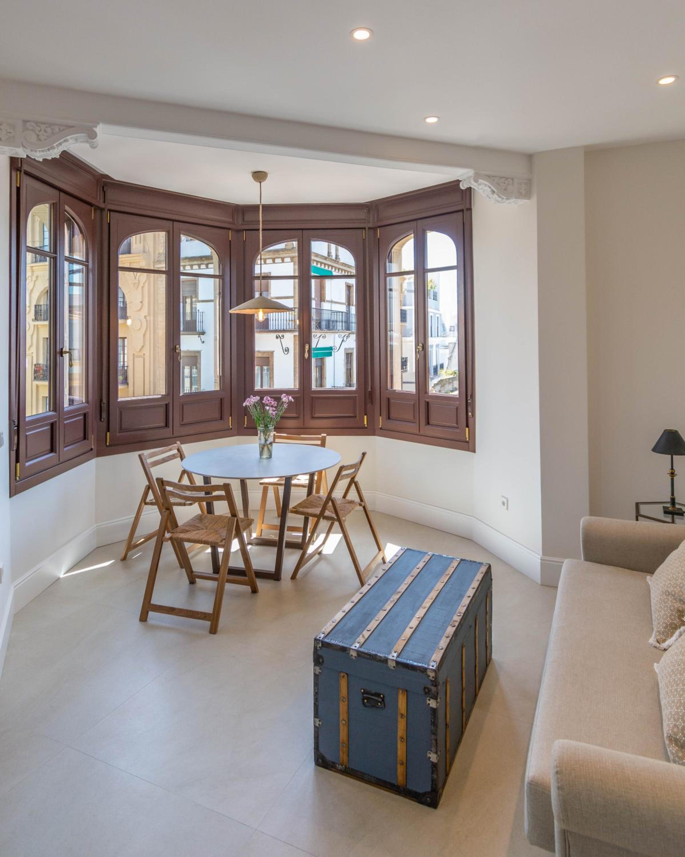 Betis Suites-La Campana