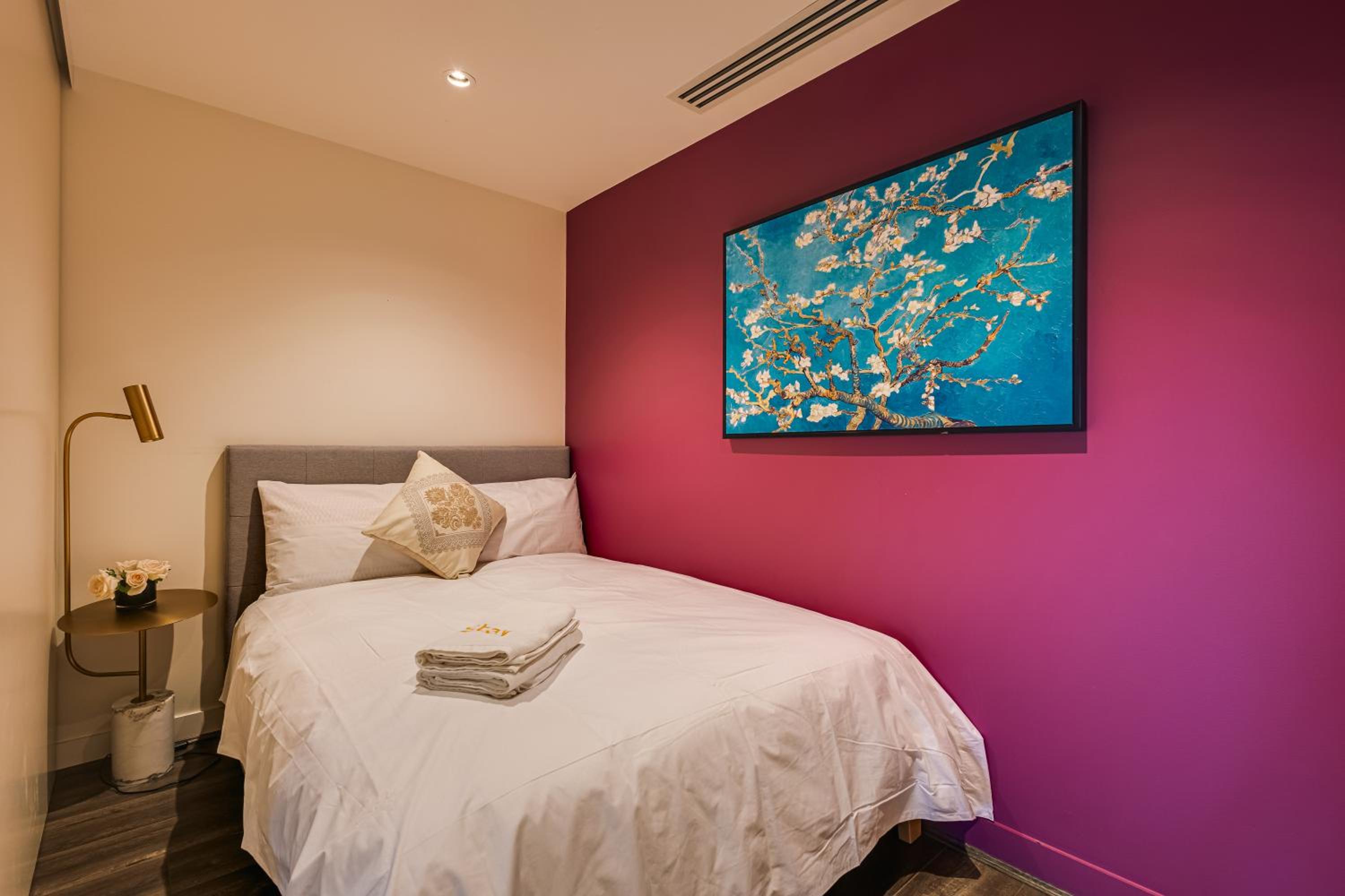 CBD 2BRM Apartment Yarra River Skyline View Free Parking