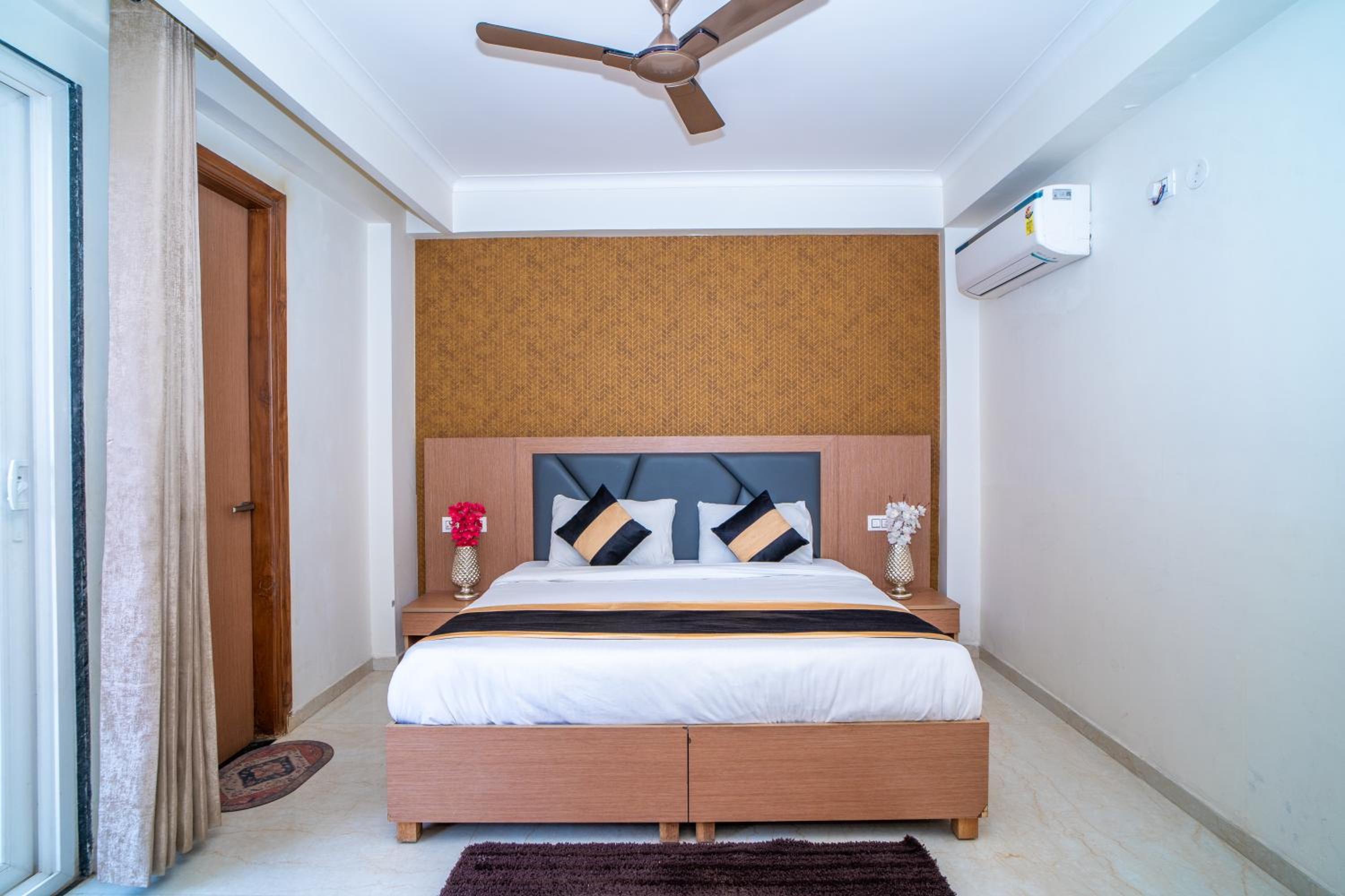 Aster Studio Sec-39 Gurgaon I Fully furnished 2BHK view 2