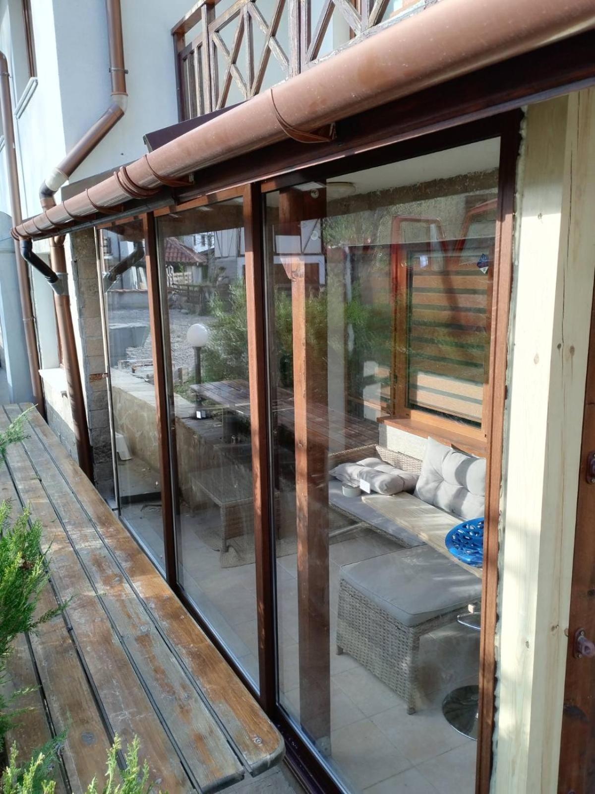 Spacious stylish studio with large terrace and amazing view, 5 min to Gondola & Bar Str