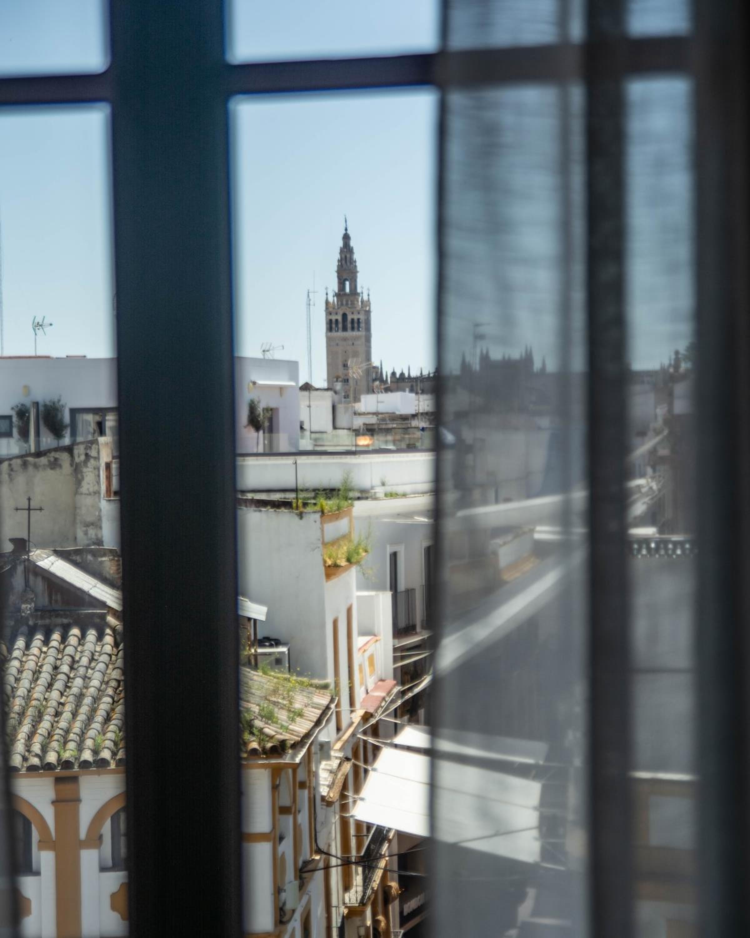 Betis Suites-La Campana