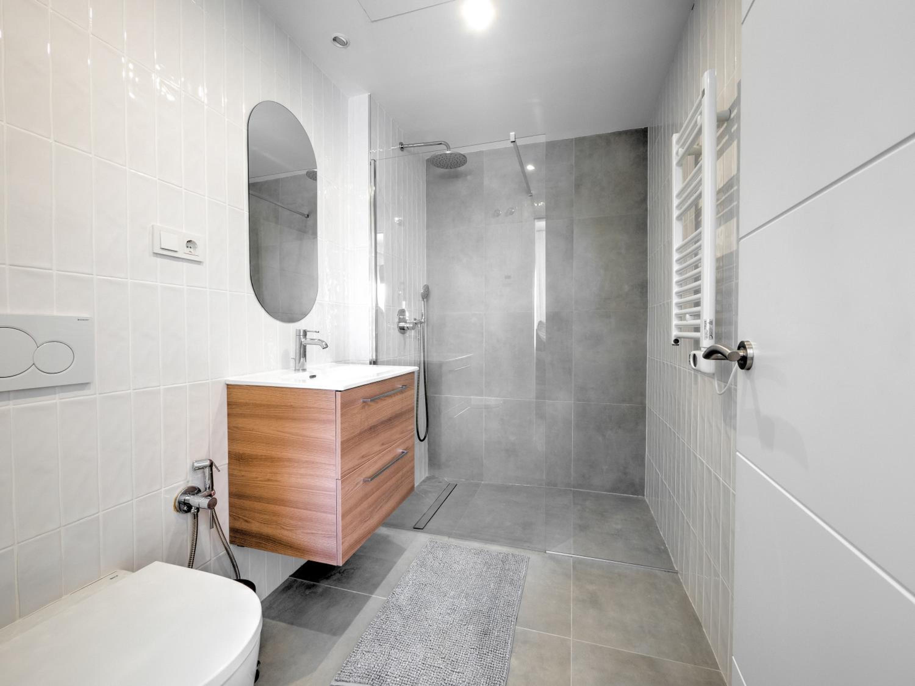 New Luxurious house with rooftop terrace and pool photo 4