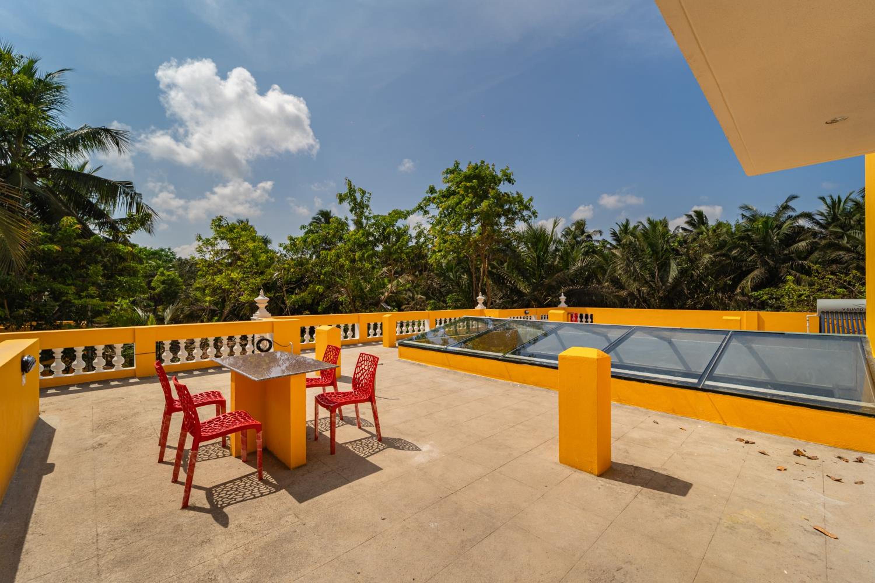 Teak Leaf Resort Swimming Pool Indoor Games Restaurant view 5
