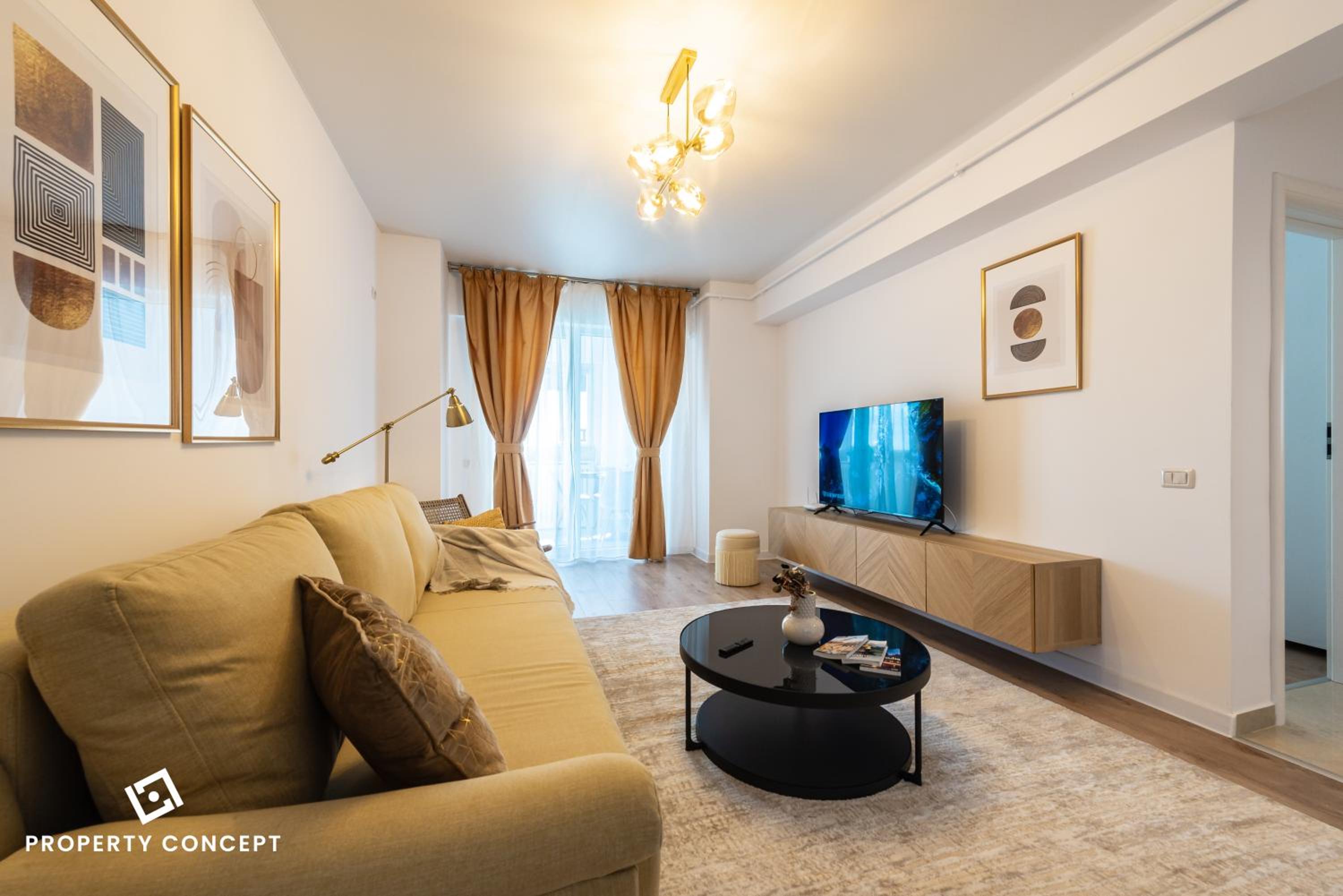 Central Spacious Apartment 1022 view 5