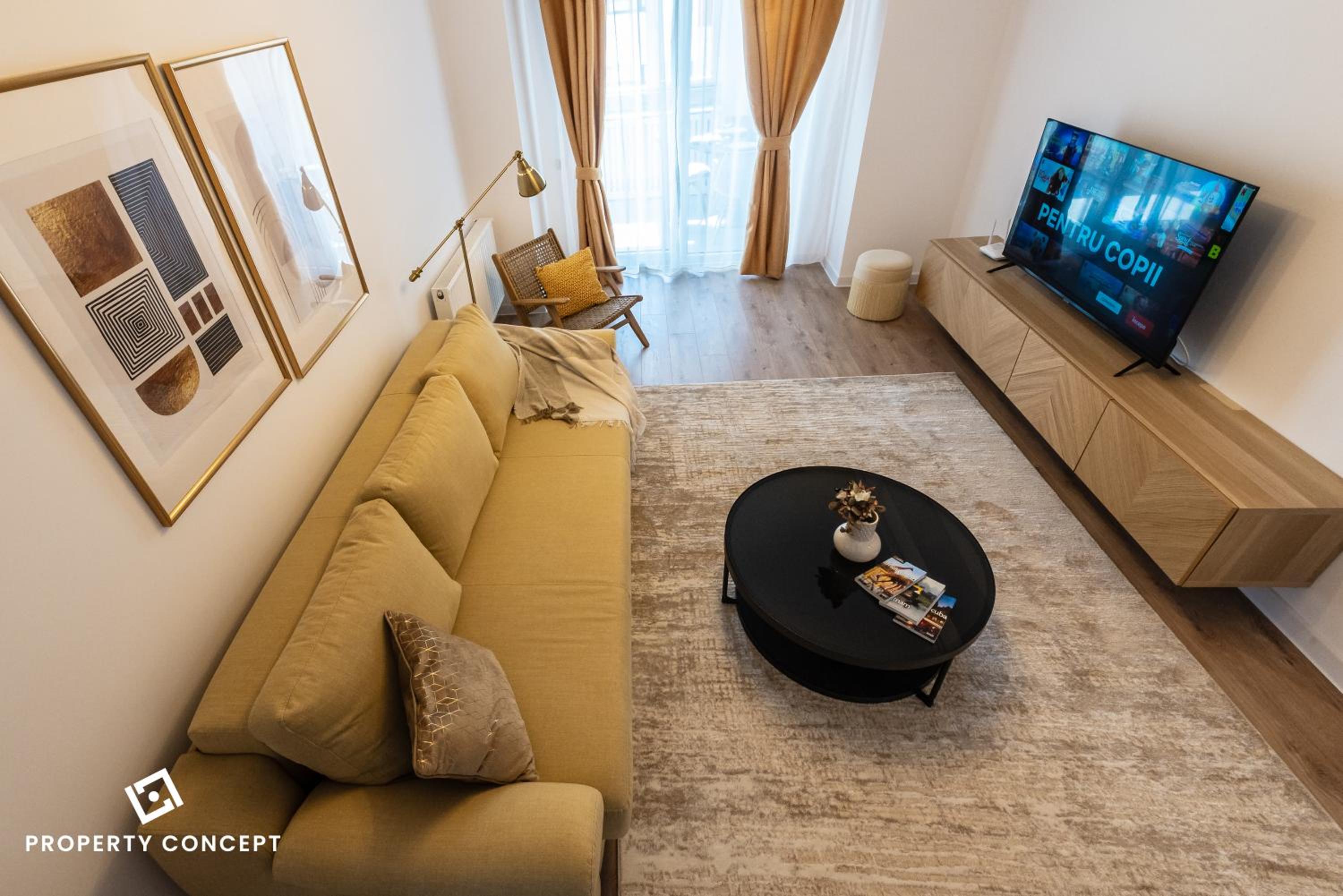 Central Spacious Apartment 1022 view 4