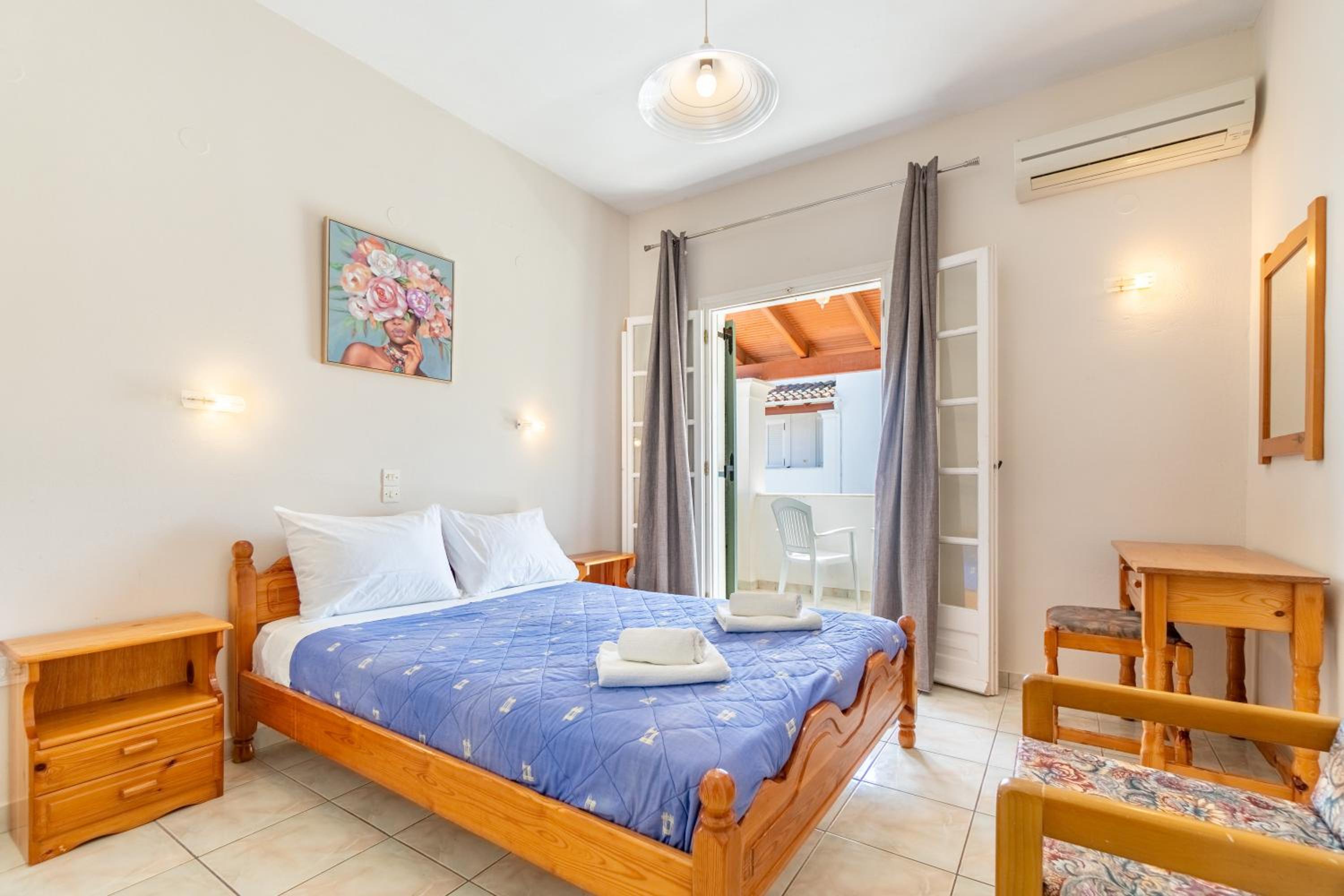 Olivea Apt 4 view 4