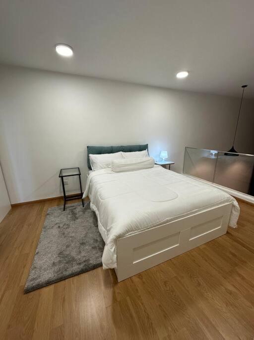 2 Guest Duplex City Center Eko Cheras Mall Kuala Lumpur Pavilion Bukit Bintang KLCC Petaling Street Central Market National Zoo Batu Caves Merdeka Square
