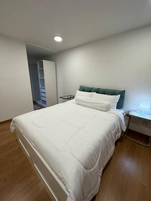 2 Guest Duplex City Center Eko Cheras Mall Kuala Lumpur Pavilion Bukit Bintang KLCC Petaling Street Central Market National Zoo Batu Caves Merdeka Square