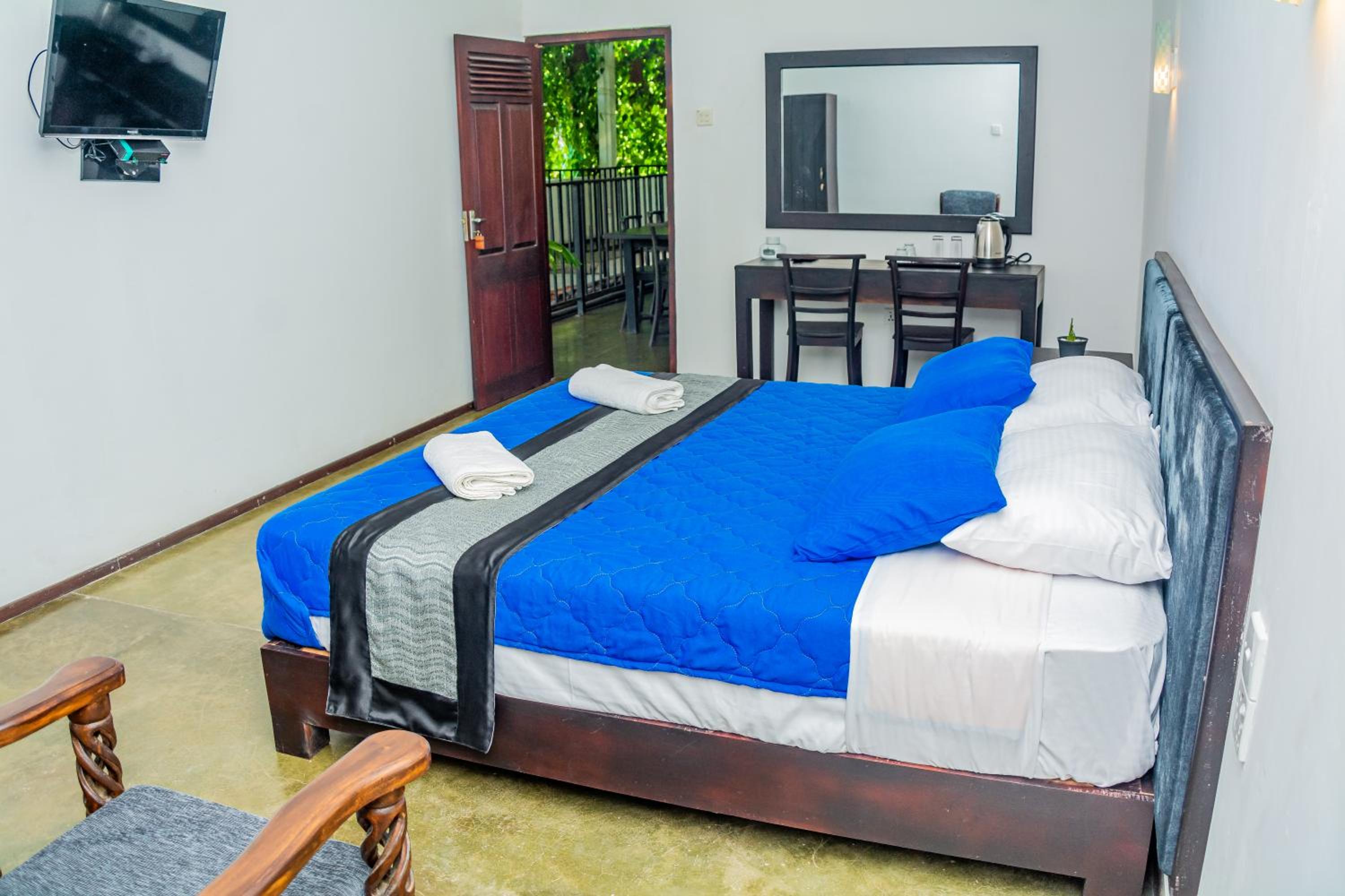 ShiCo Transit Hotel view 4
