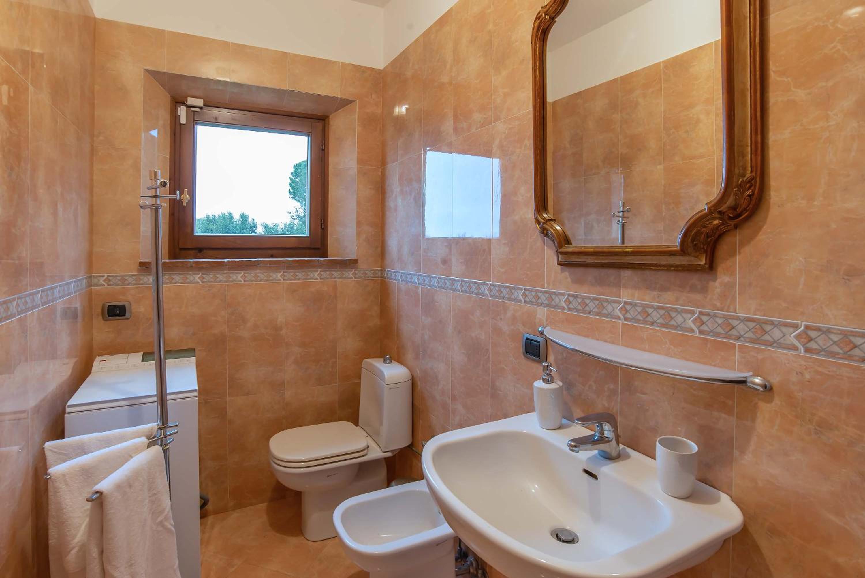 Golden View Apartment with pool photo 4