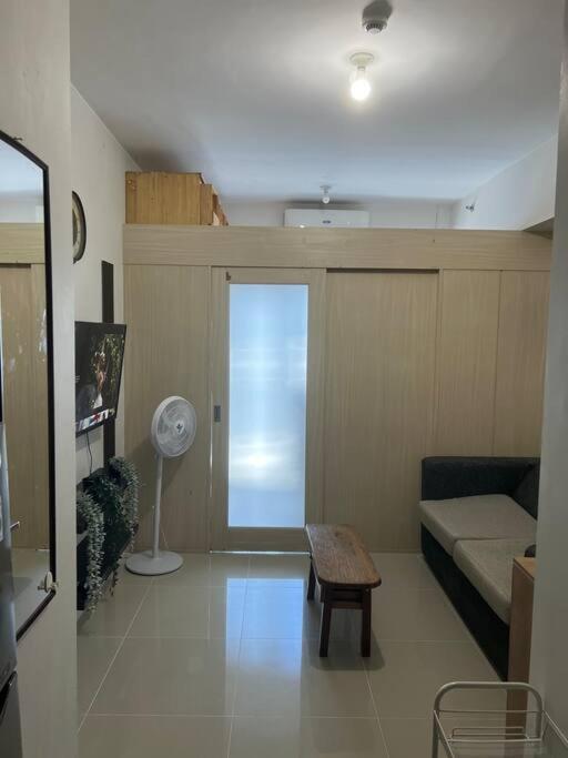 39th Flr Condo Unit with View view 3