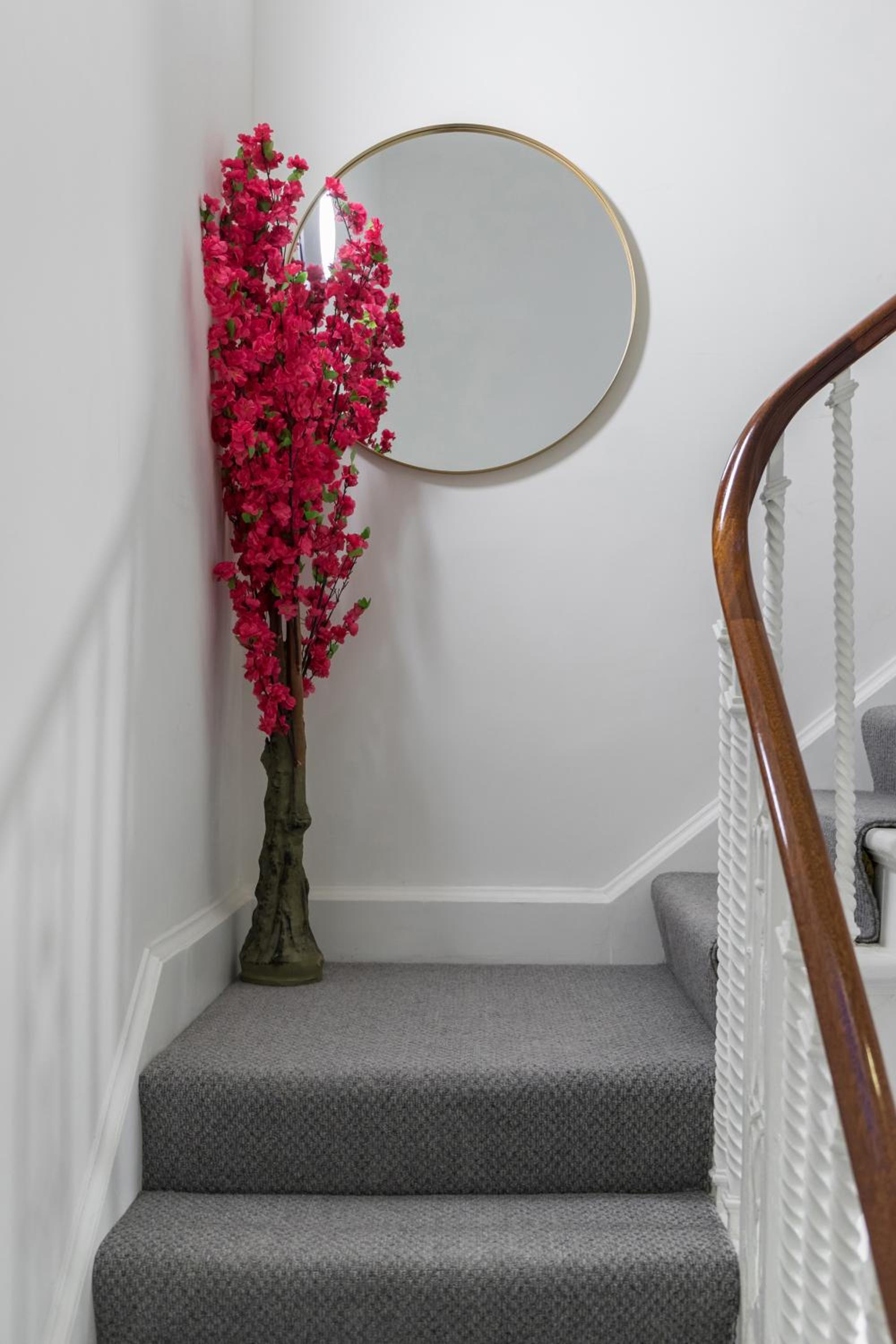 Luxury London 3 Bedroom Duplex with Pool Table - 4HS