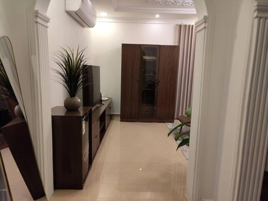 Wadha Luxury Apartment 8 view 2