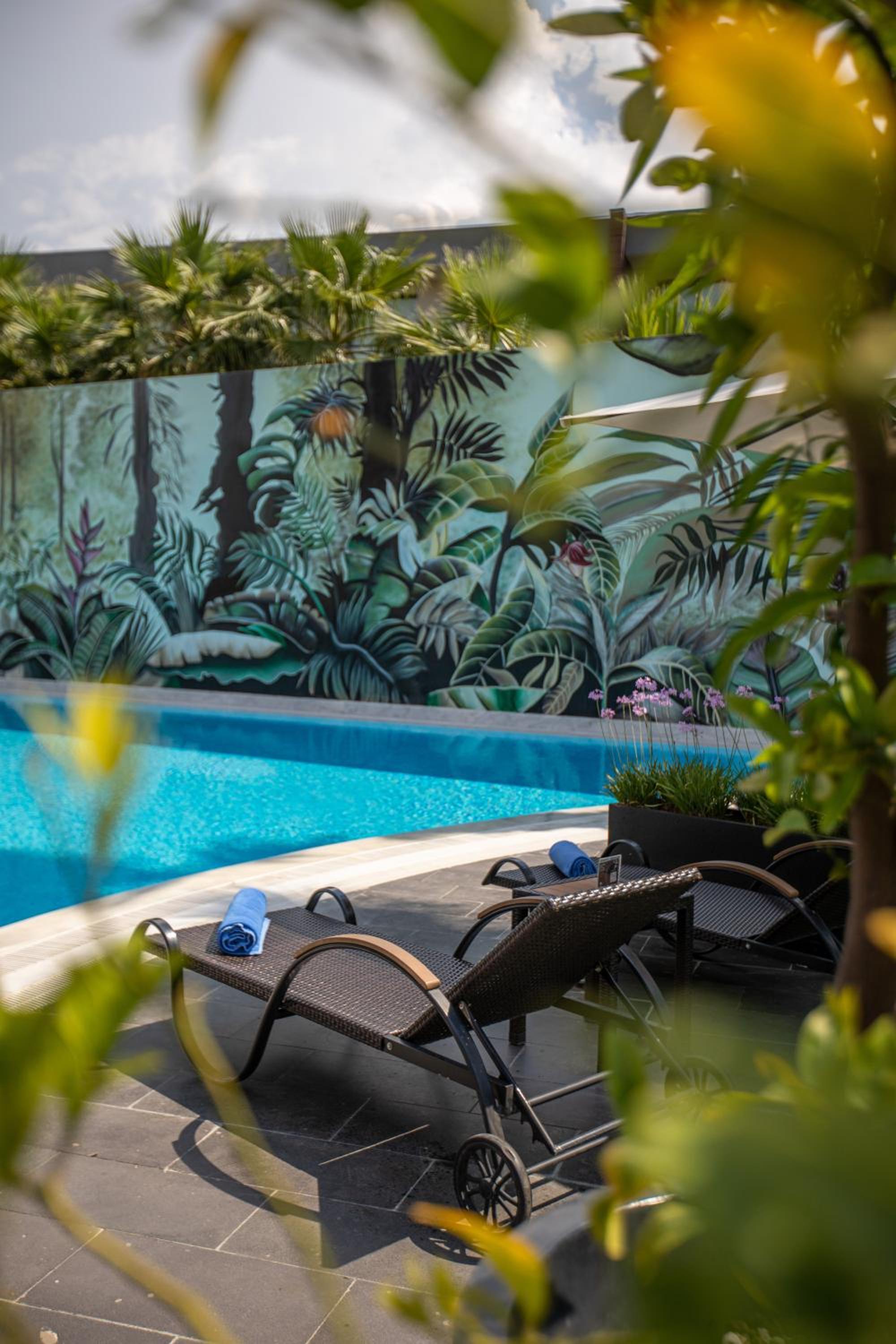 DoubleTree By Hilton Izmir Airport - Image 41
