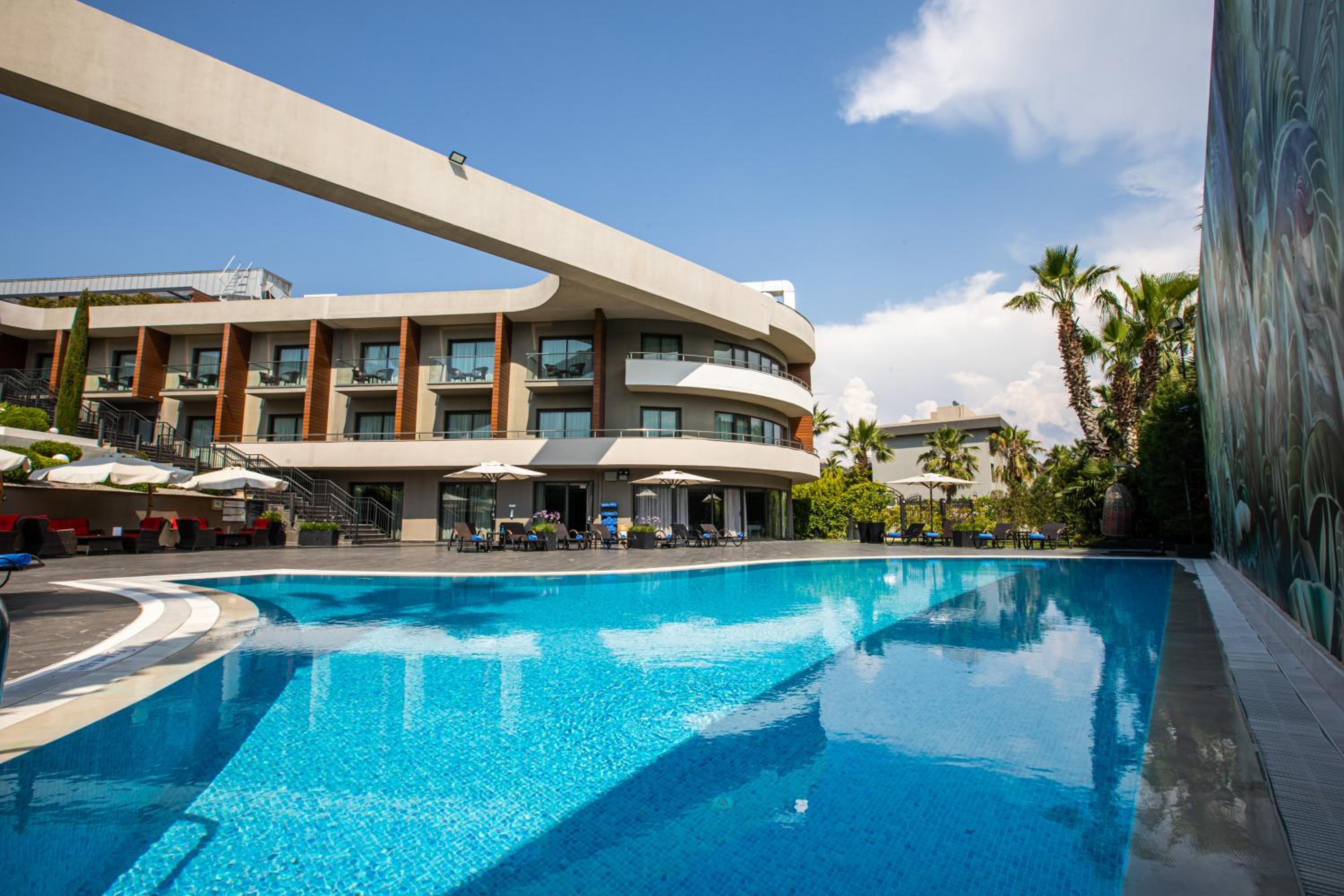 DoubleTree By Hilton Izmir Airport - Image 46