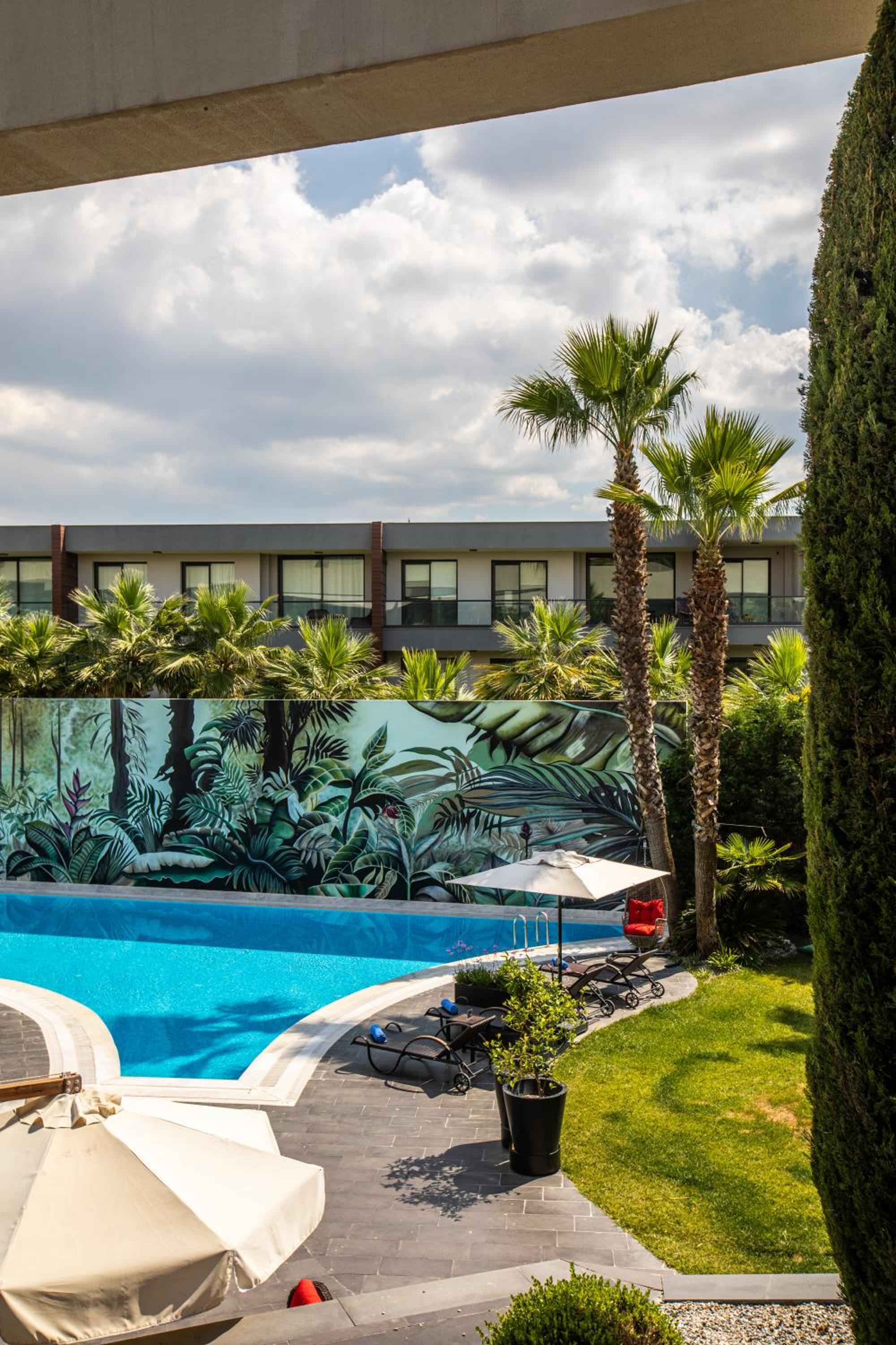 DoubleTree By Hilton Izmir Airport - Image 48
