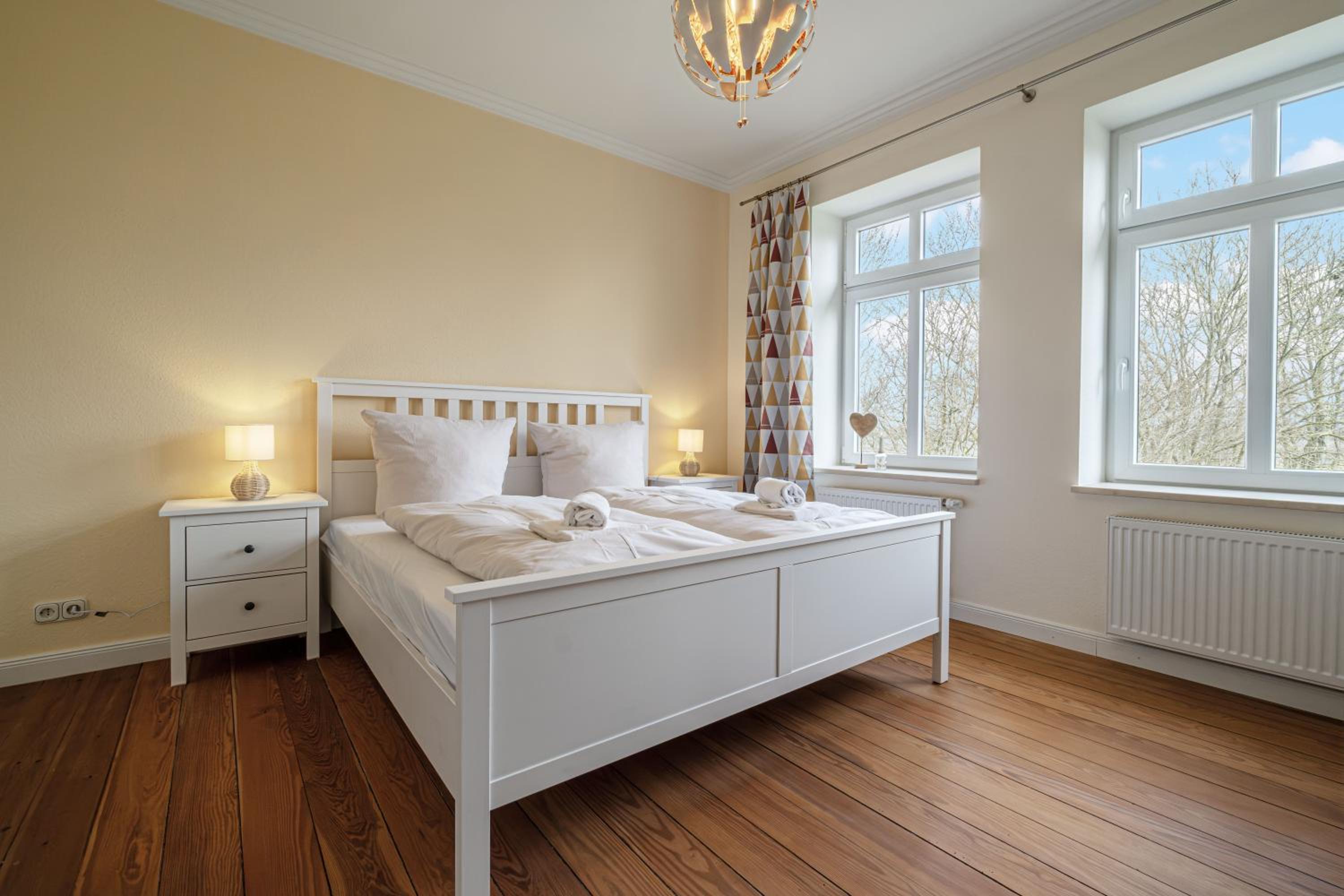 Ferienwohnung Gut Hardesby - großzügig mit Kamin & tollem Garten