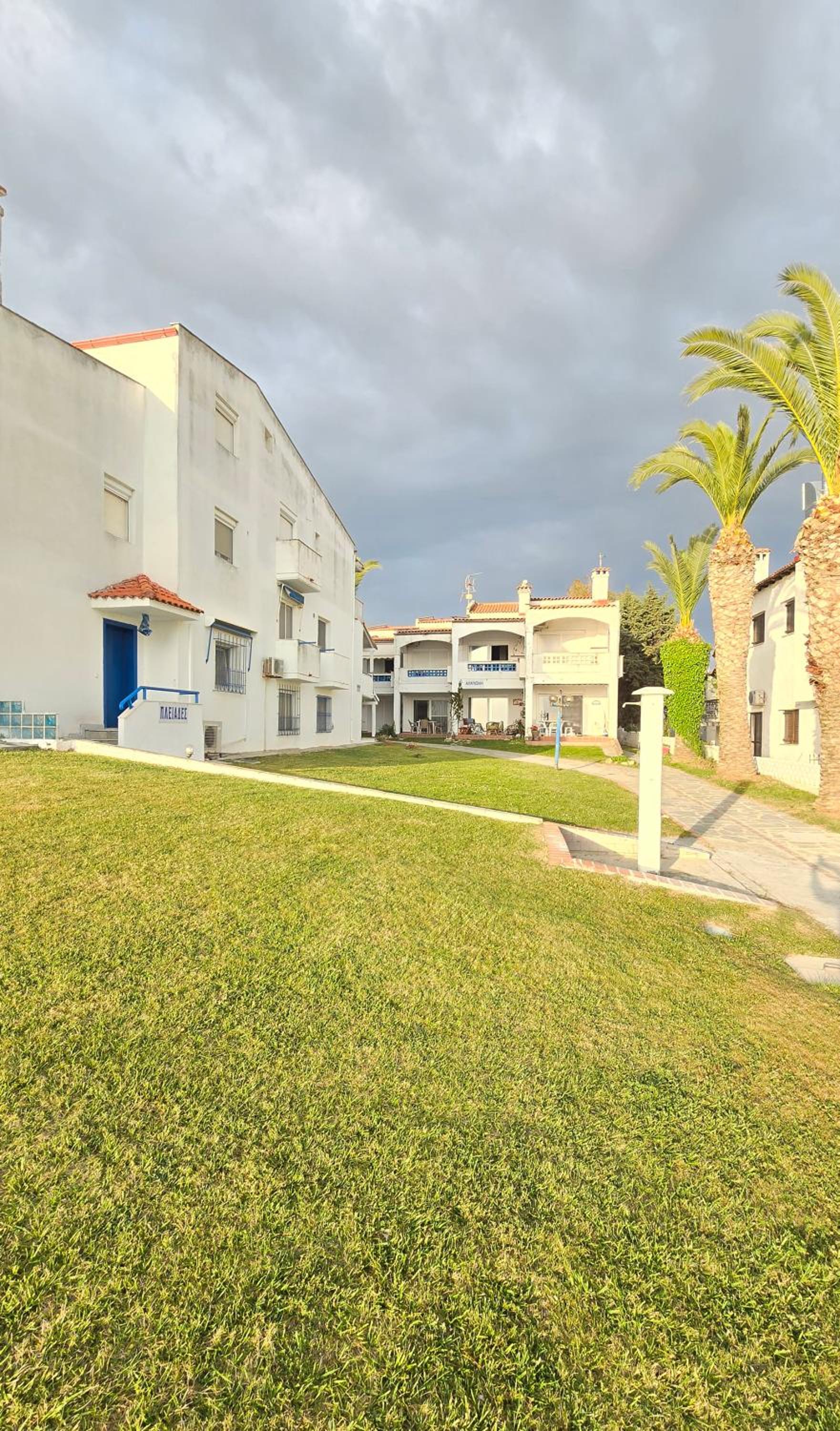 2 Bedroom Apartment 50 Meters from the Beach view 5