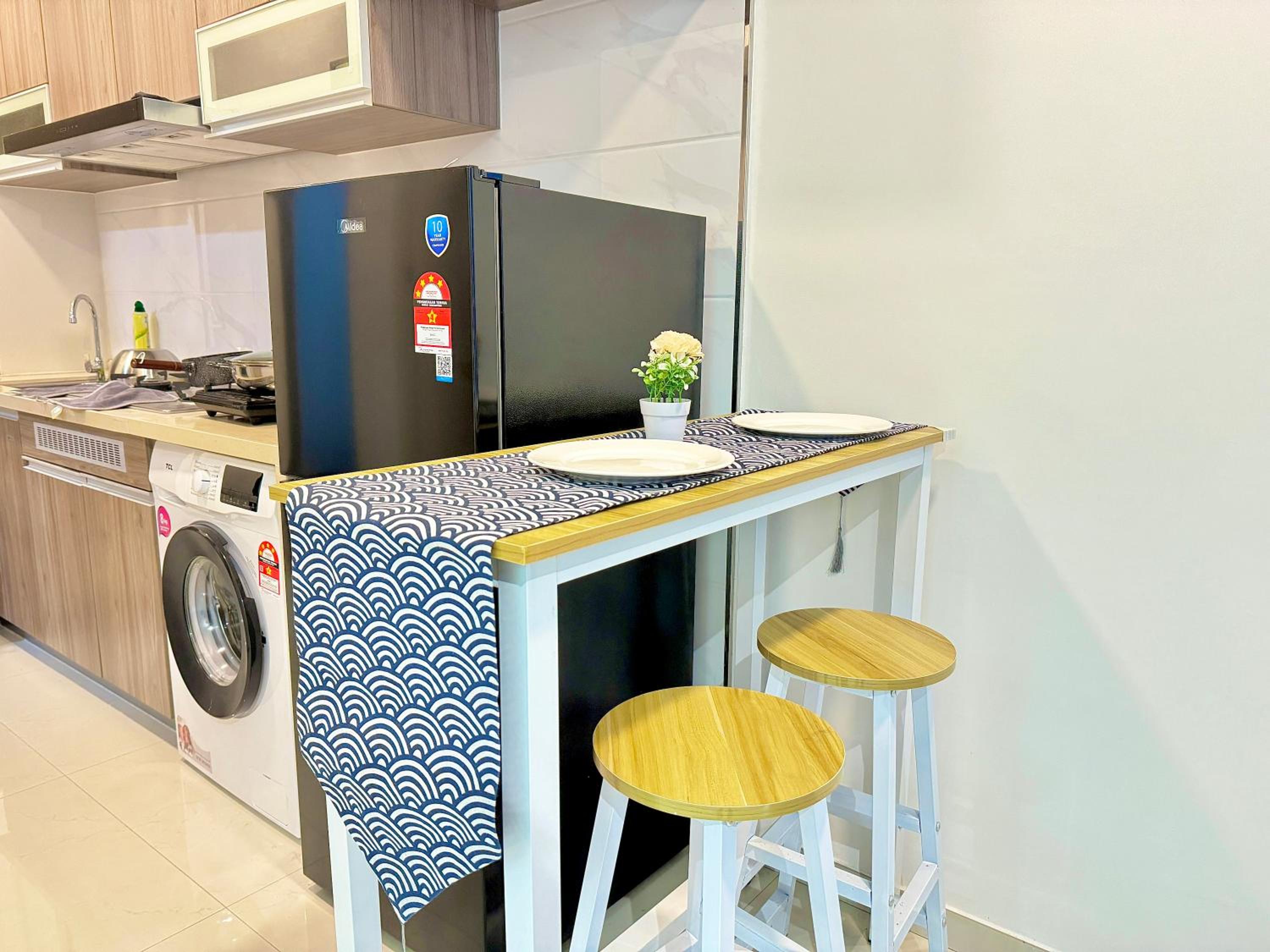 Central Park Tampoi 2 bedroom by Luxecocoo CK