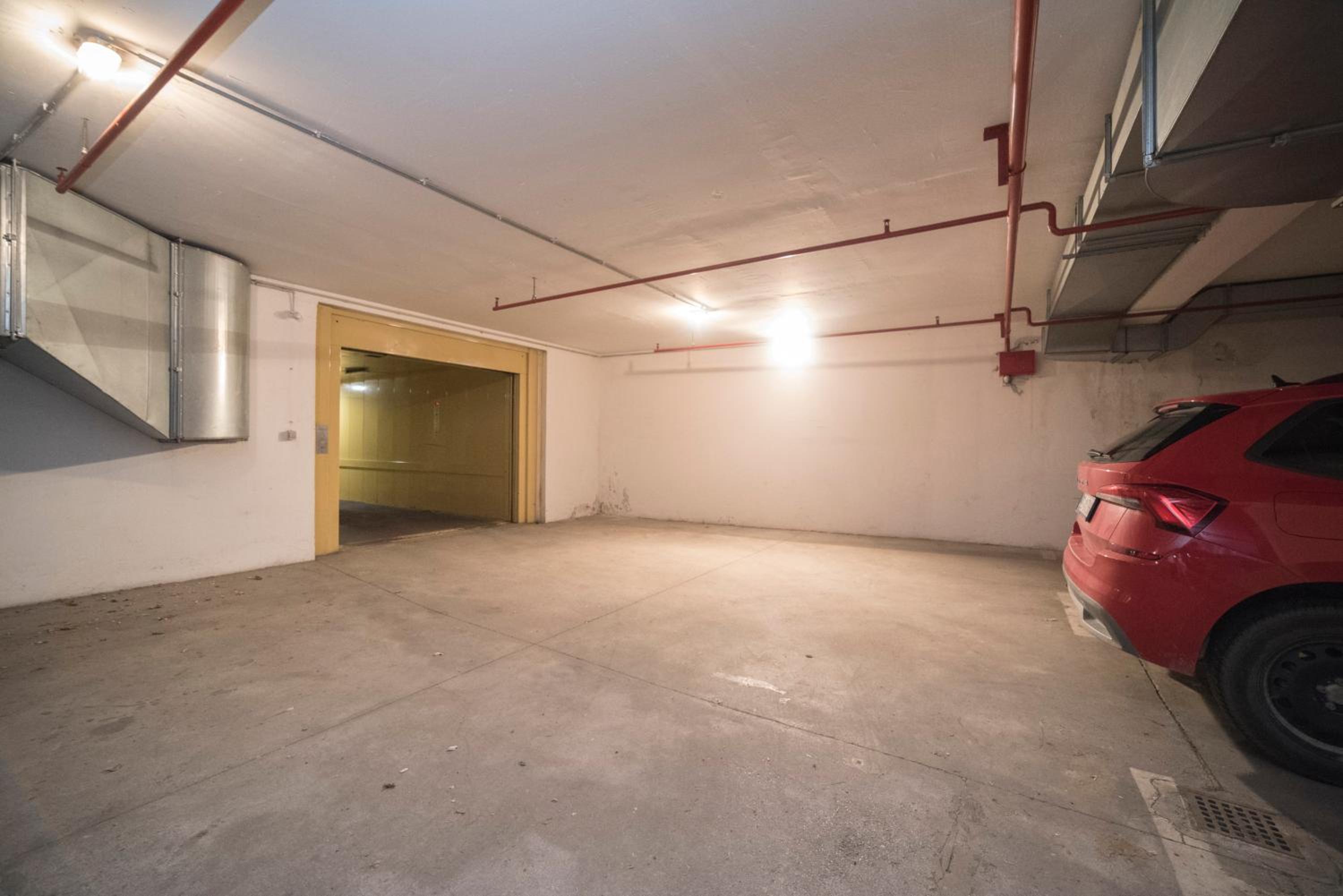 Marci Apartment - Comfortable Stay with Parking