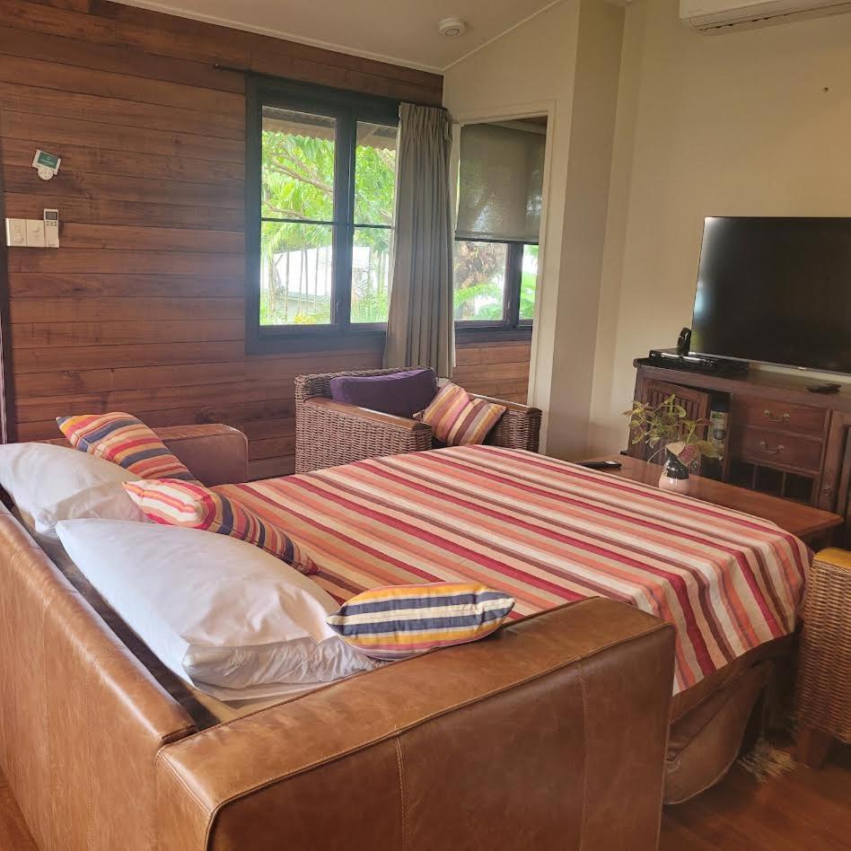 Mission Beachfront Cottage
