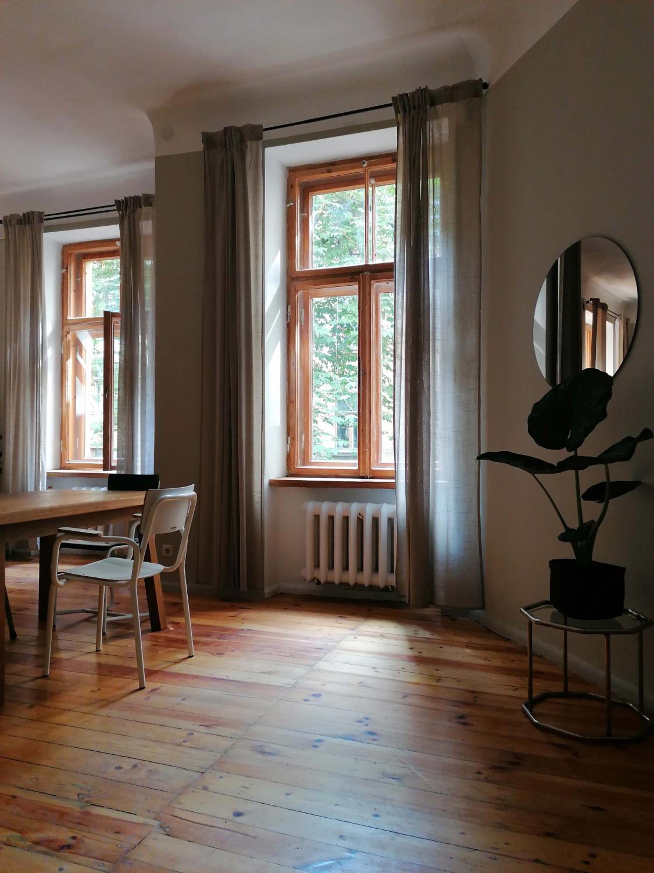 Spacious 75sqm Art Nouveau district gem view 4