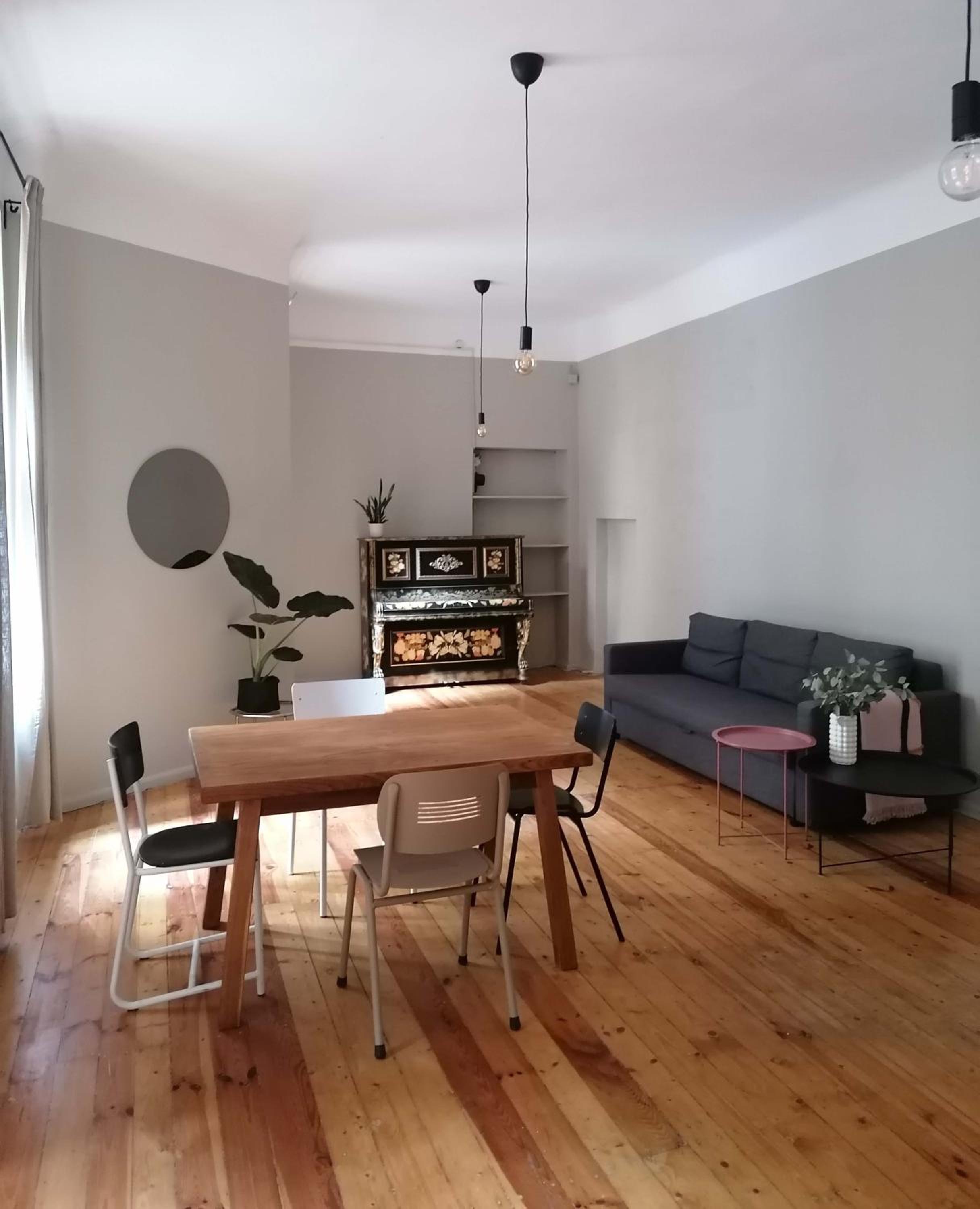 Spacious 75sqm Art Nouveau district gem view 2