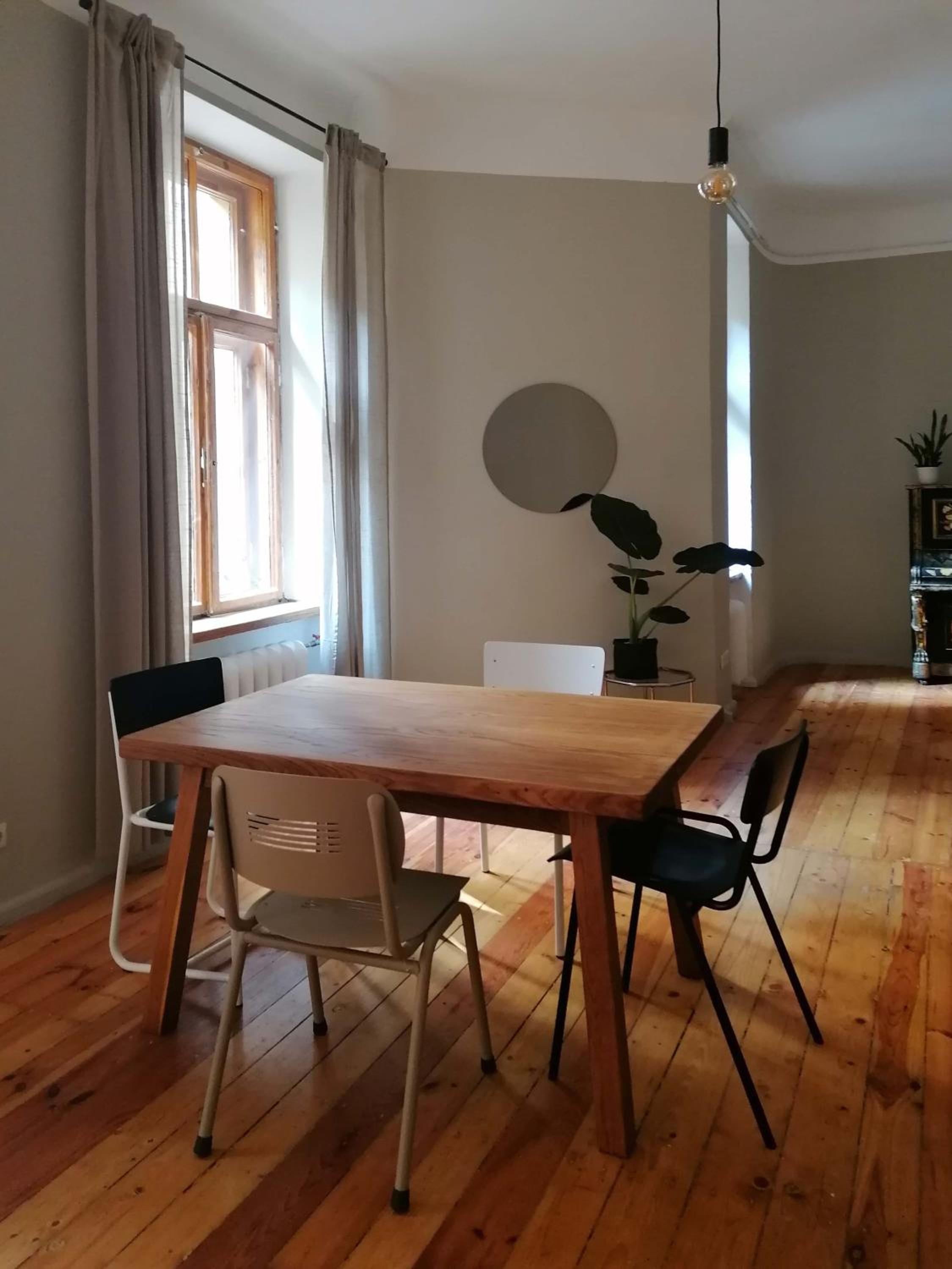 Spacious 75sqm Art Nouveau district gem view 3