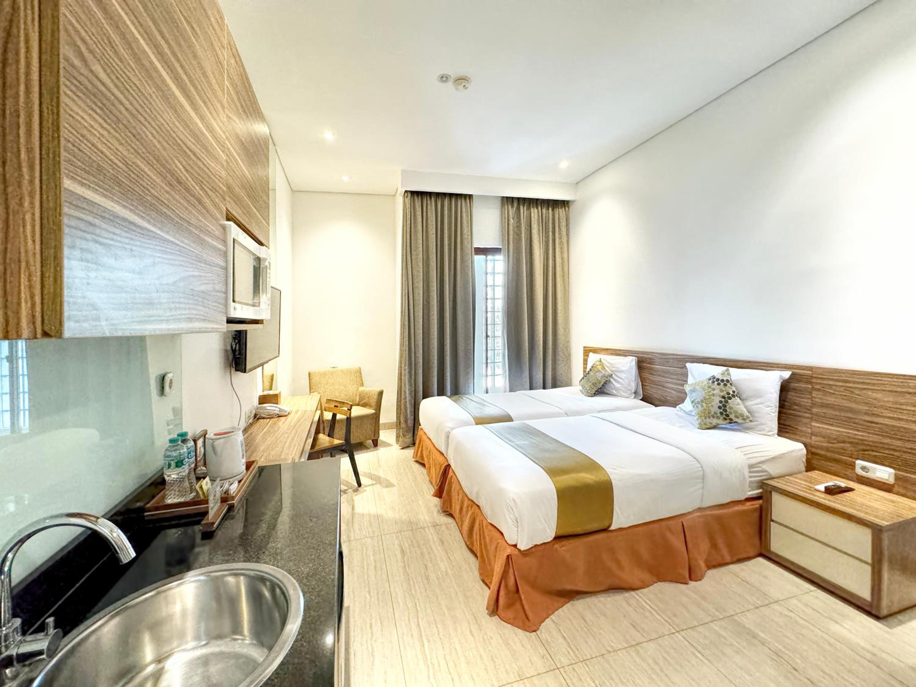 Rasuna Icon Hotel