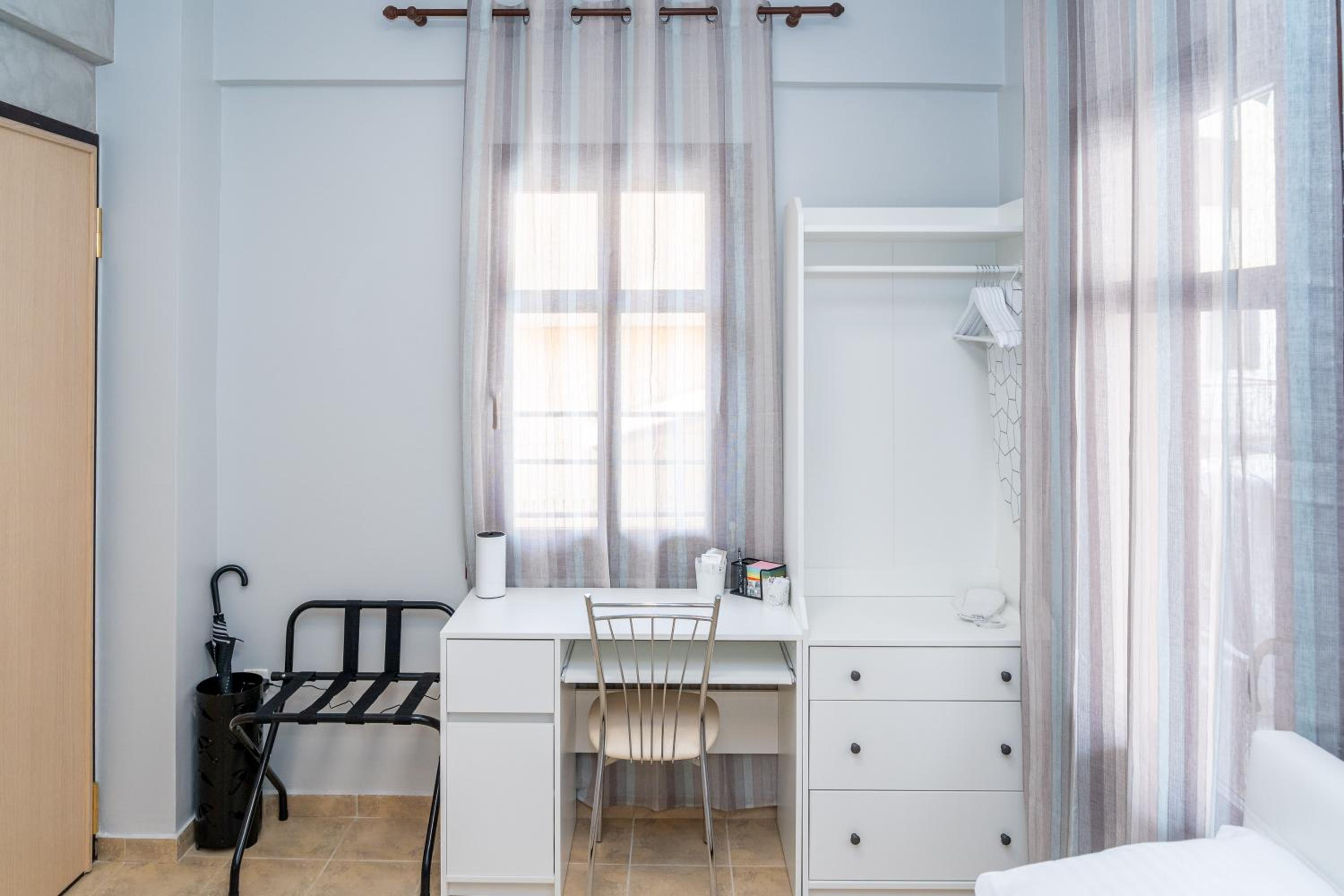 Naos Studio with free private parking of stayinthess photo 5