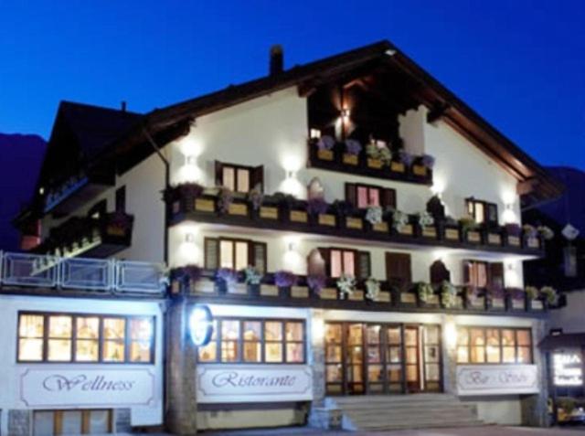 Hotel Presena - Image 1