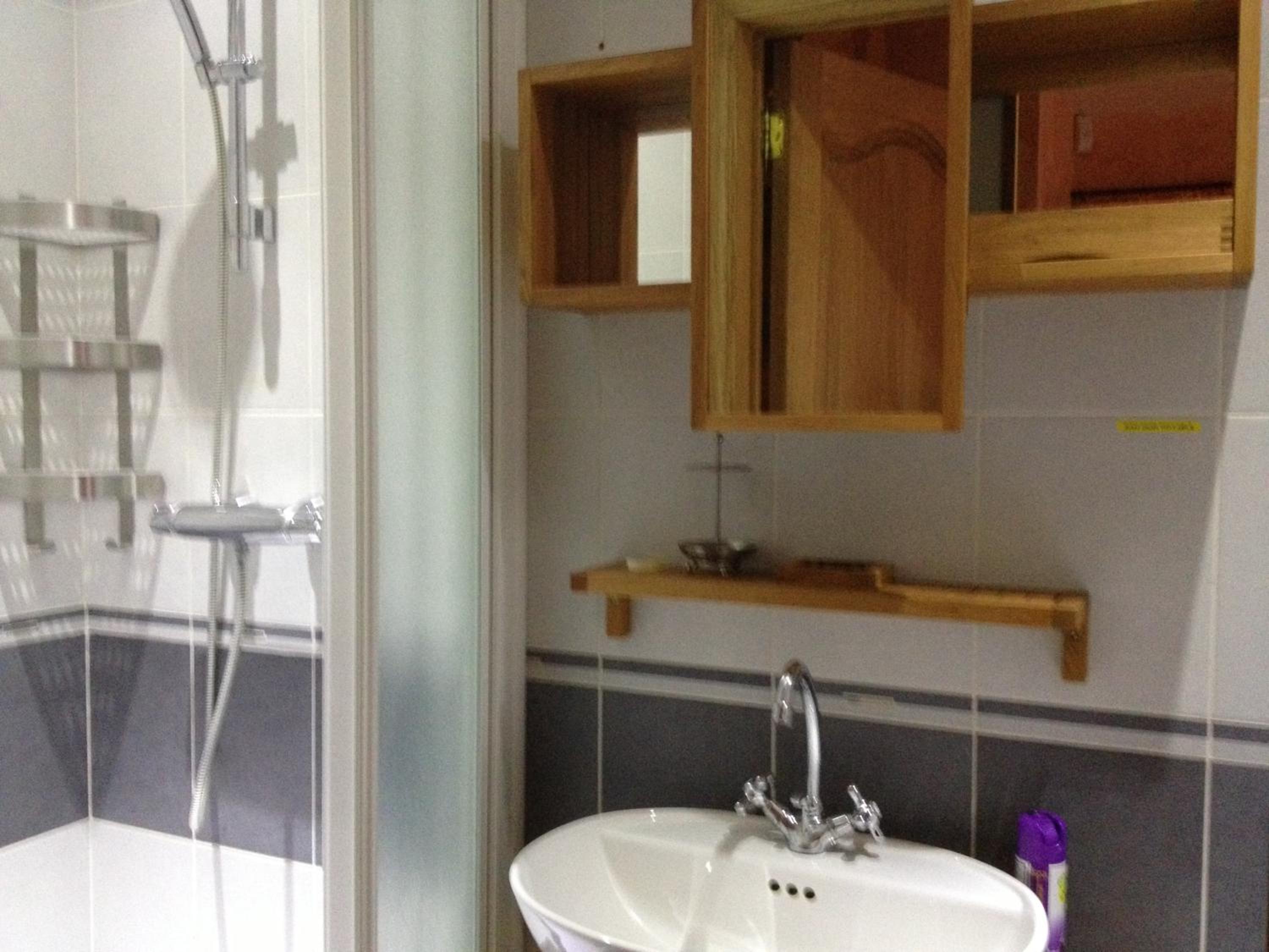 Gîte coquet 2 chambres, 2 salles de douches avec piscine, spa