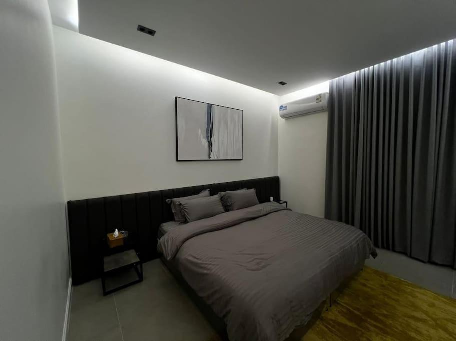 Quiet & cozy downtown apartment
