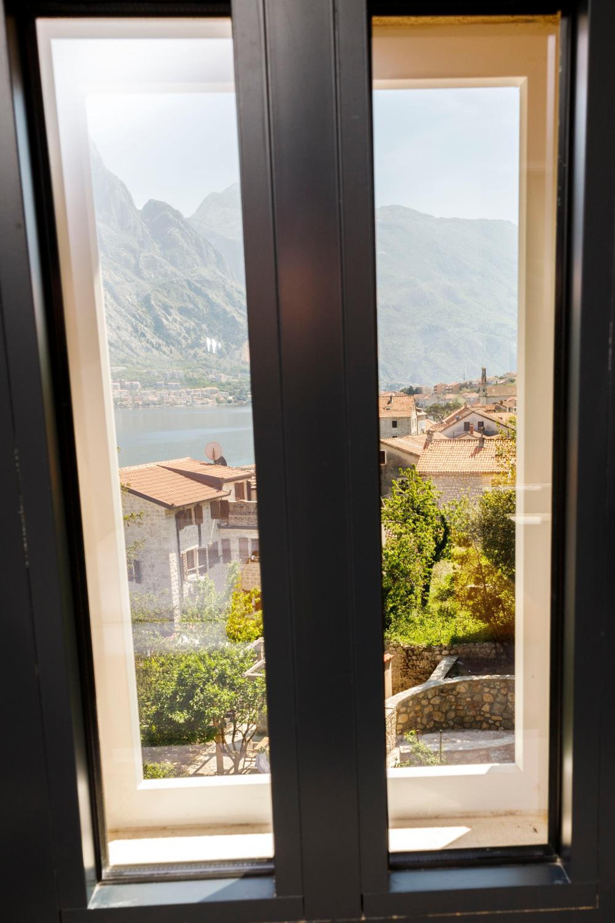 Galathea House view 4