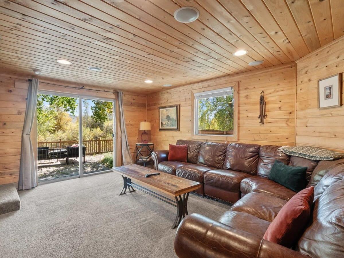 Granby river access 4br fishing cabin view 3