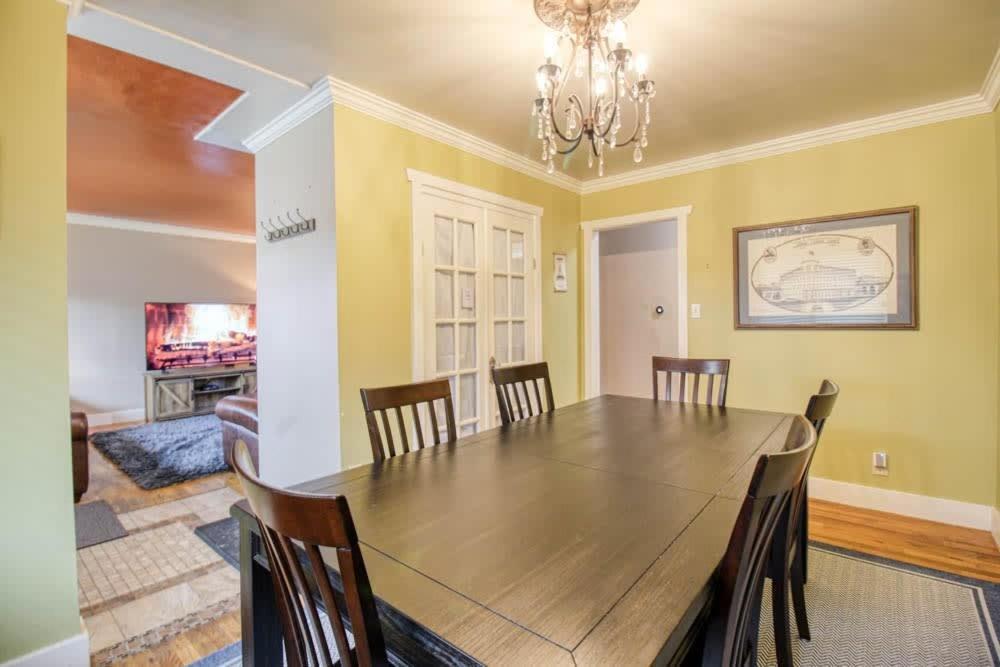 dining