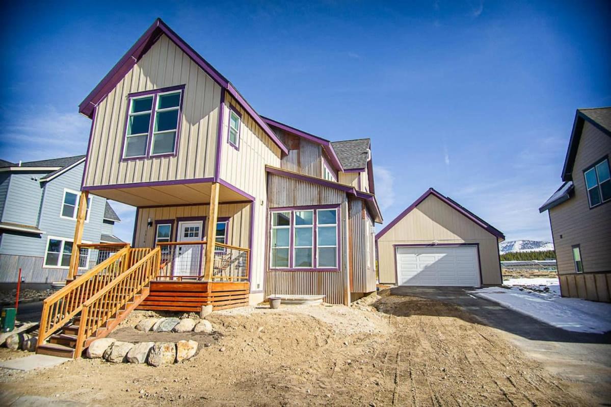 Brand New 4bd Modern Home in Leadville