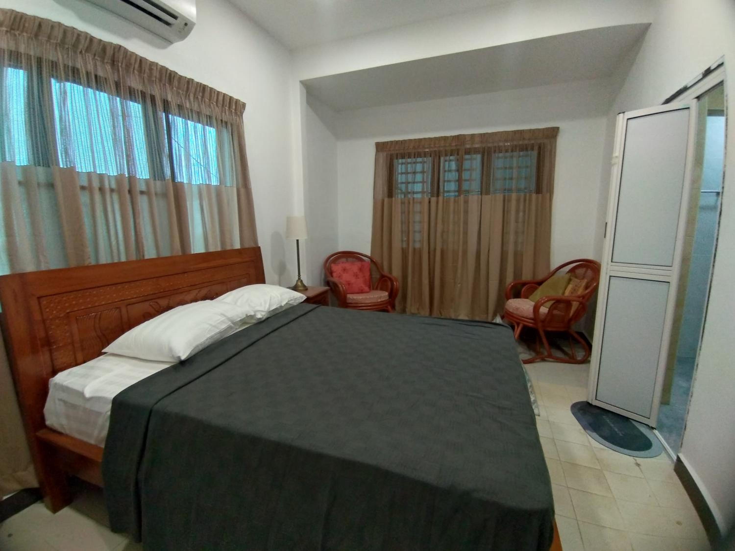 The Bay PD Beachfront Villa photo 8
